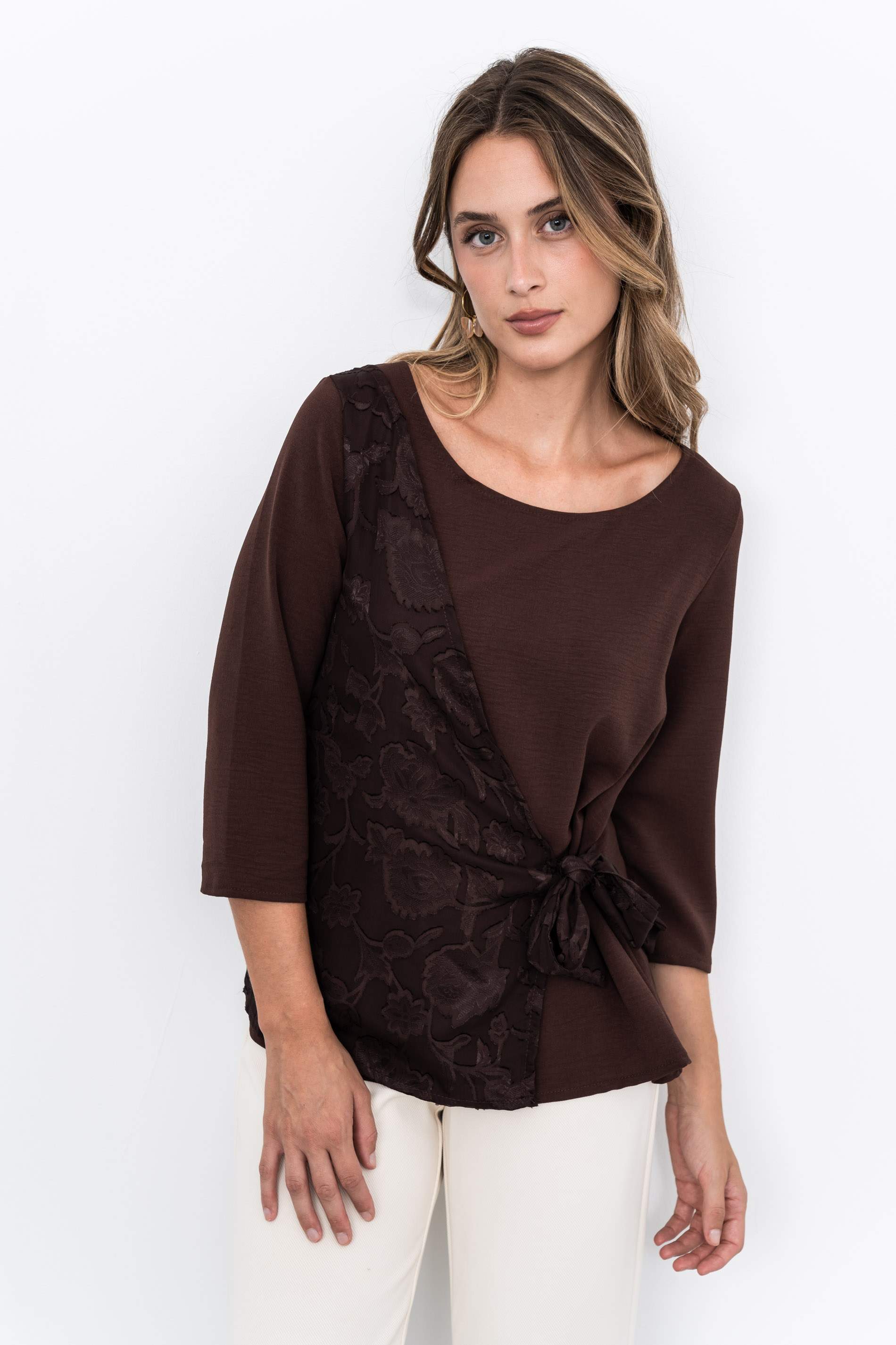 BLUSA EFECTO CRUZADO COMBINADA CHOCOLATE
