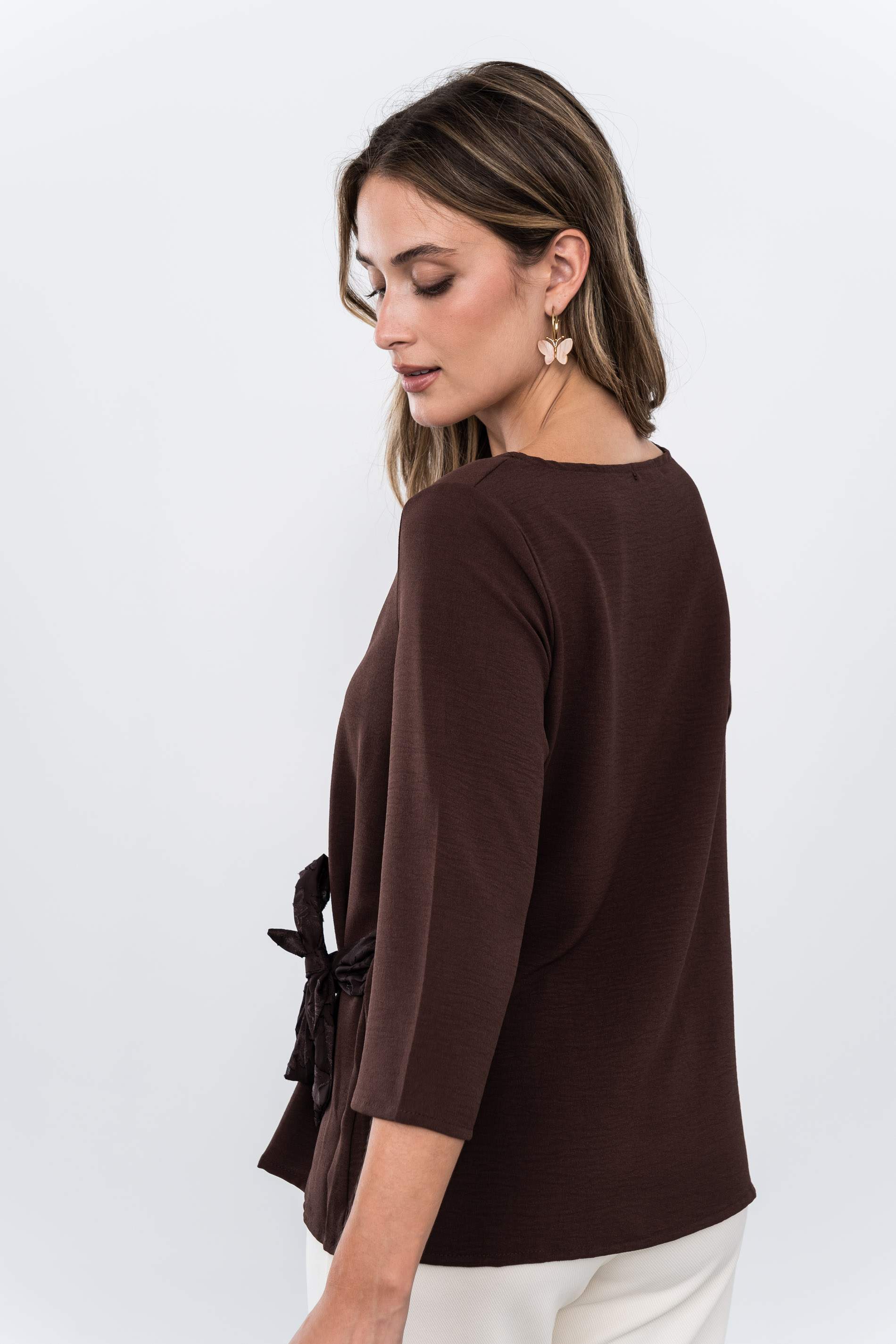 BLUSA EFECTO CRUZADO COMBINADA CHOCOLATE