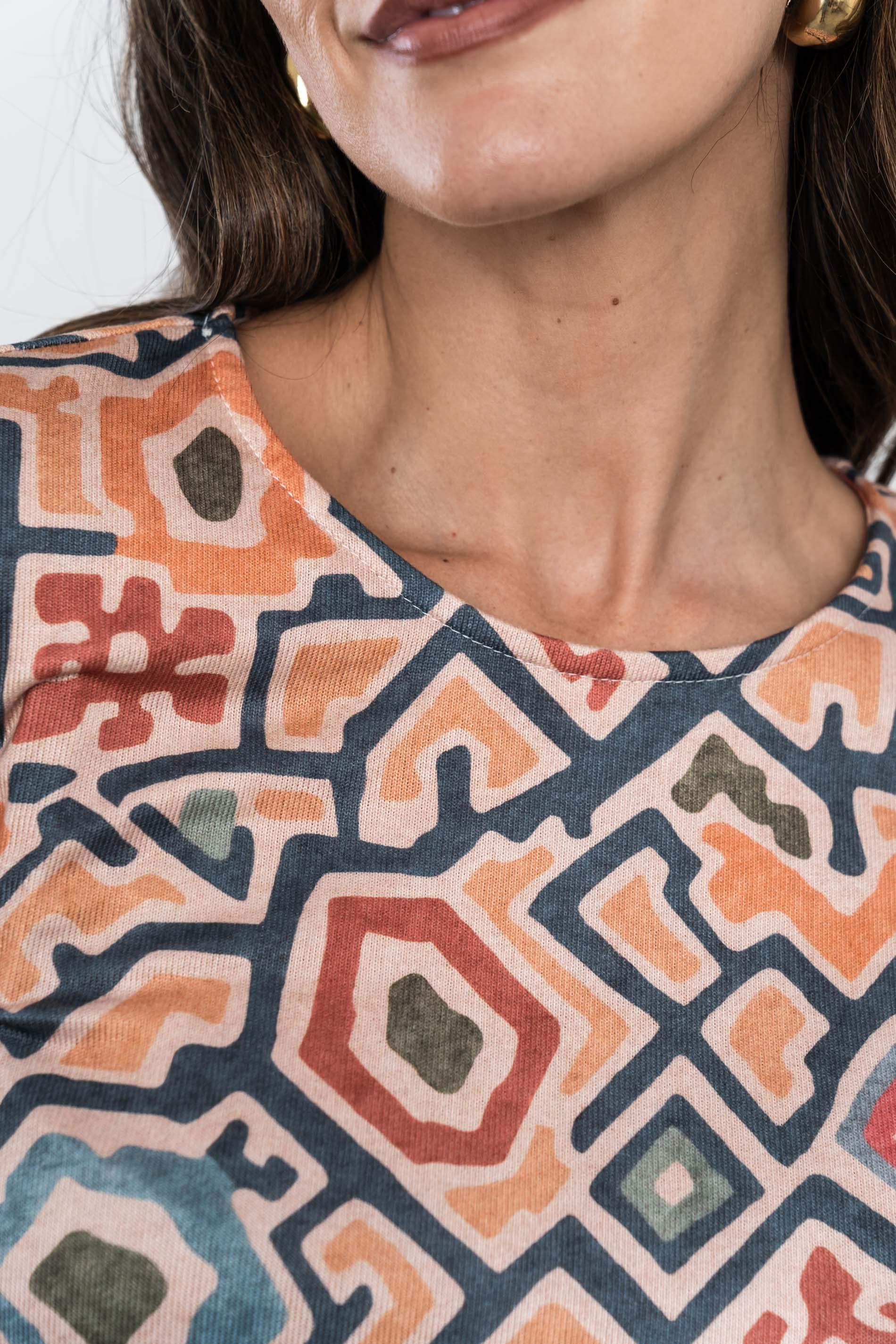 CAMISETA PUNTO TRAZOS