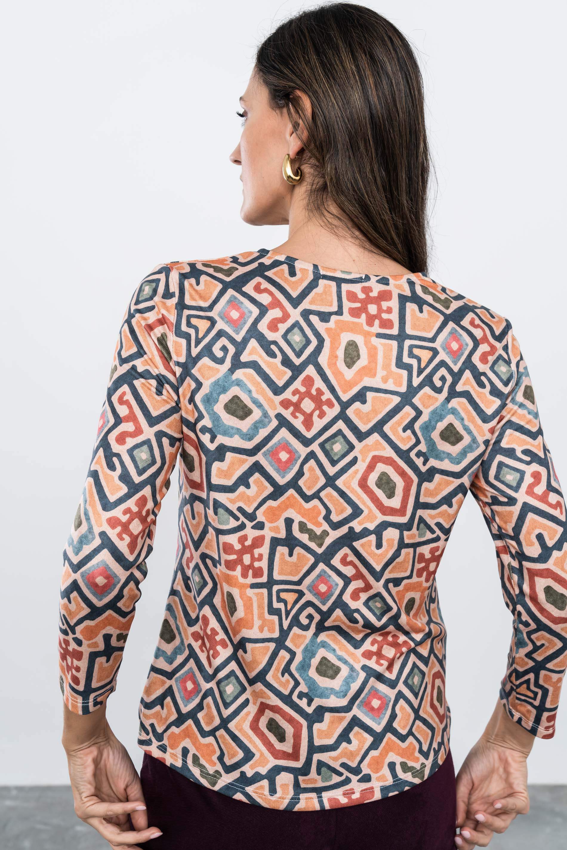 CAMISETA PUNTO TRAZOS