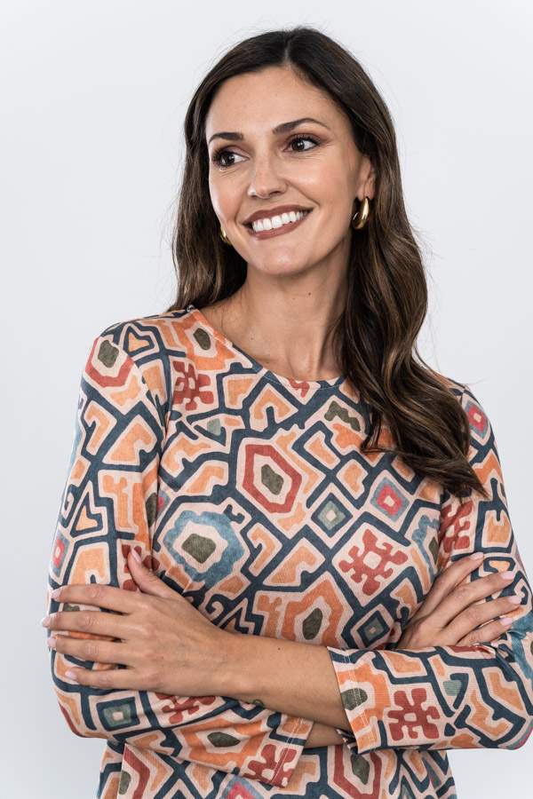 CAMISETA PUNTO TRAZOS