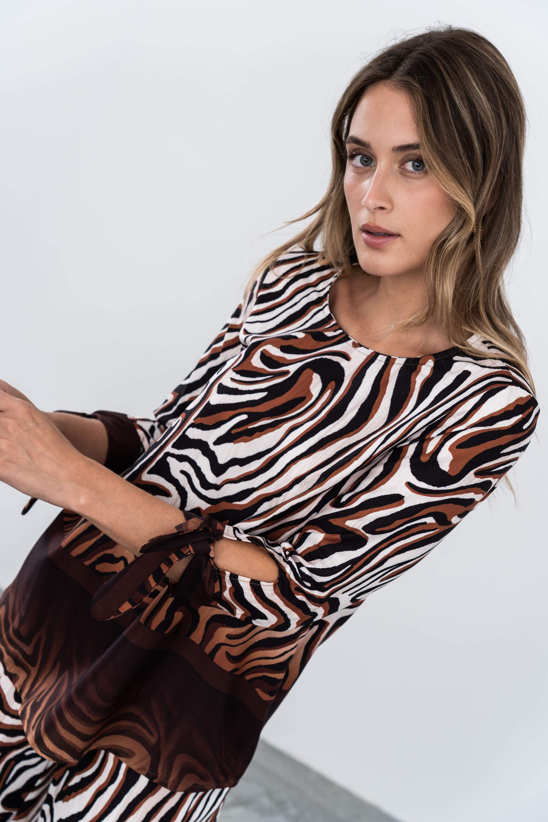 BLUSA PUÑO LAZO CEBRA