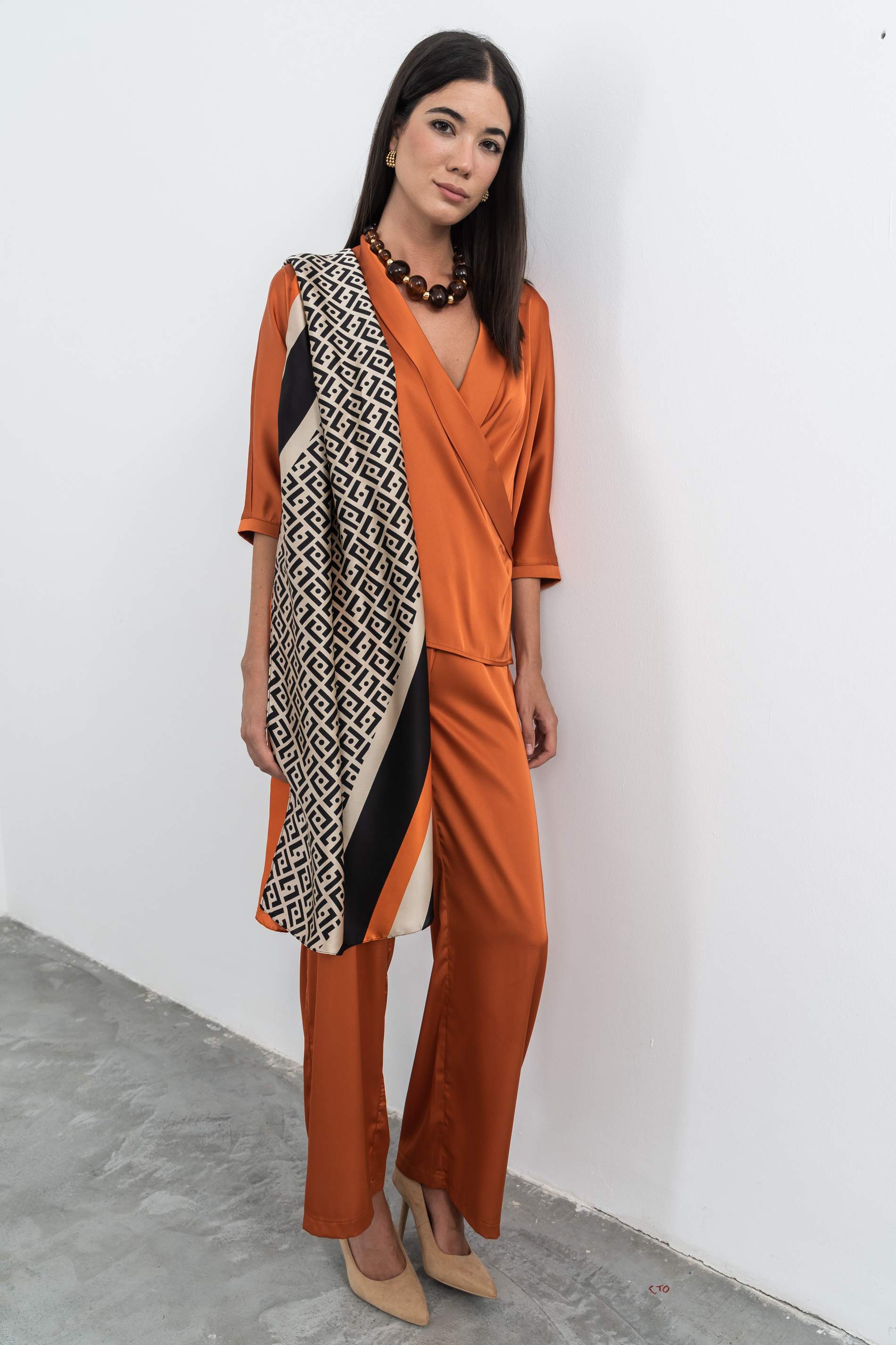 BLUSA SMOKING SATINADA CALDERA
