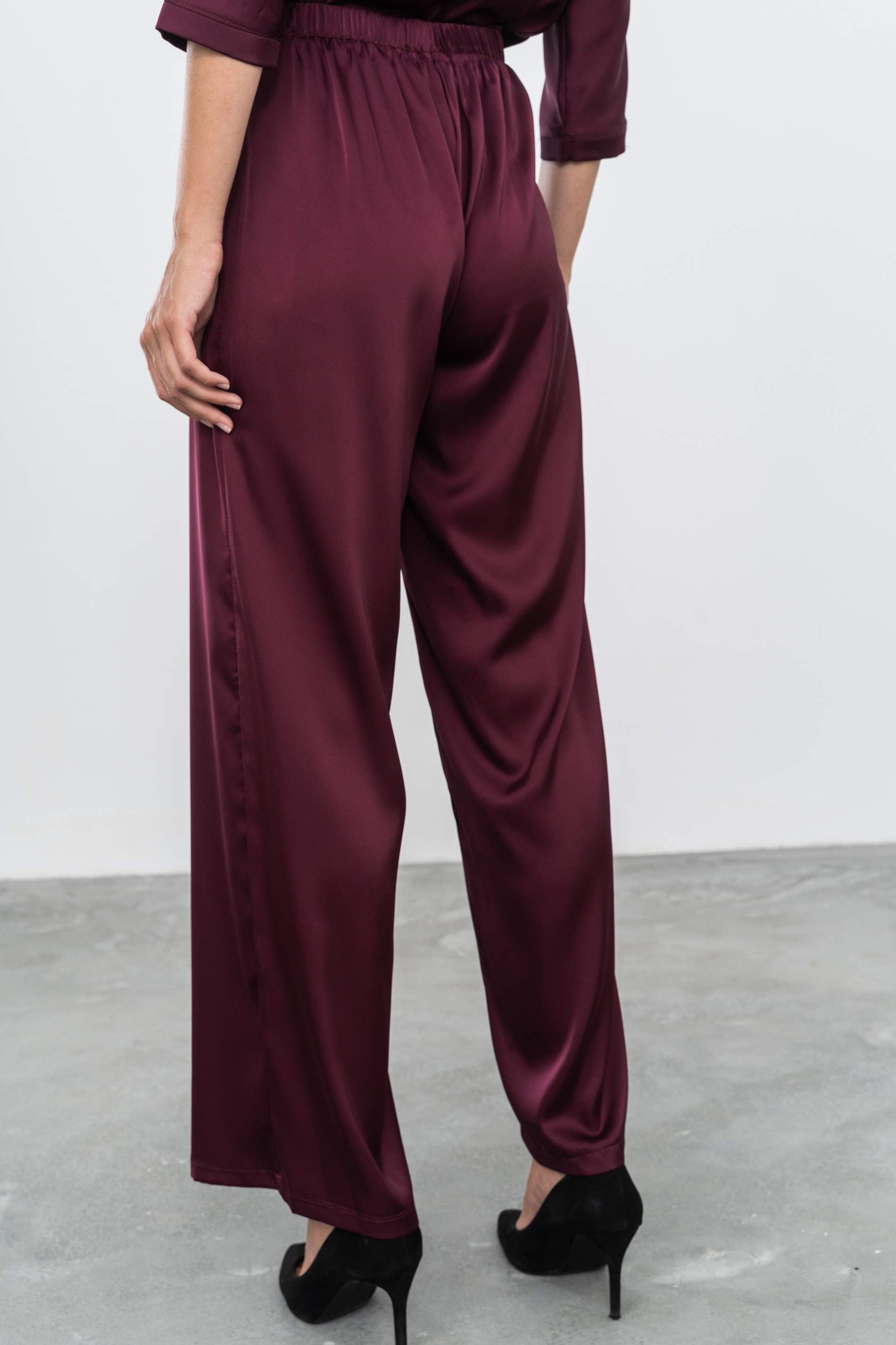 PANTALÓN SATINADO GRANATE