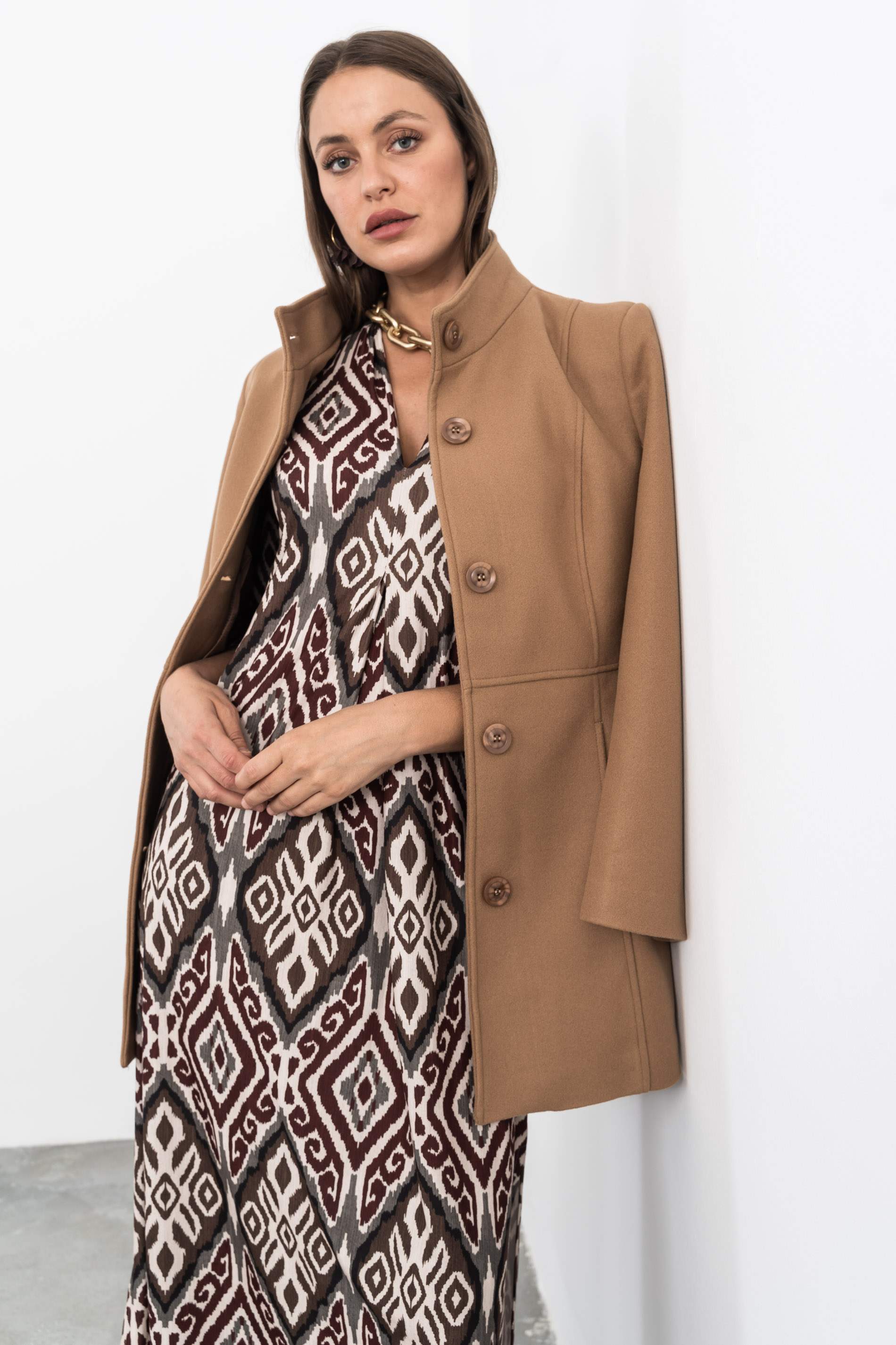 ABRIGO CORTES BEIGE