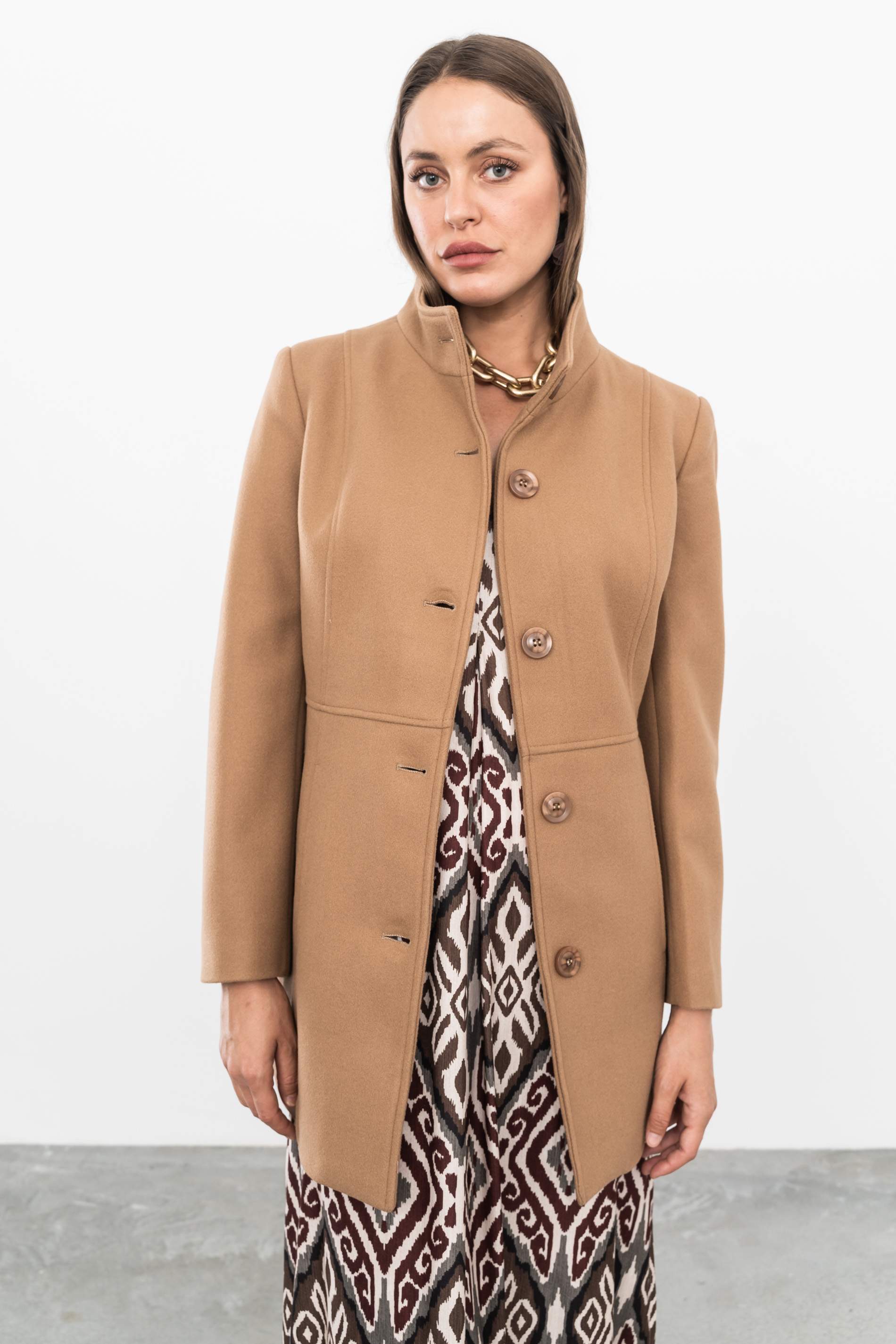 ABRIGO CORTES BEIGE