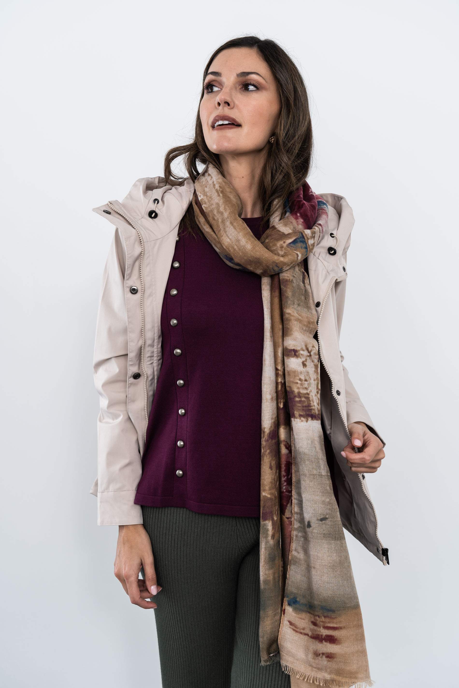 JERSEY DETALLE TACHAS BERENJENA