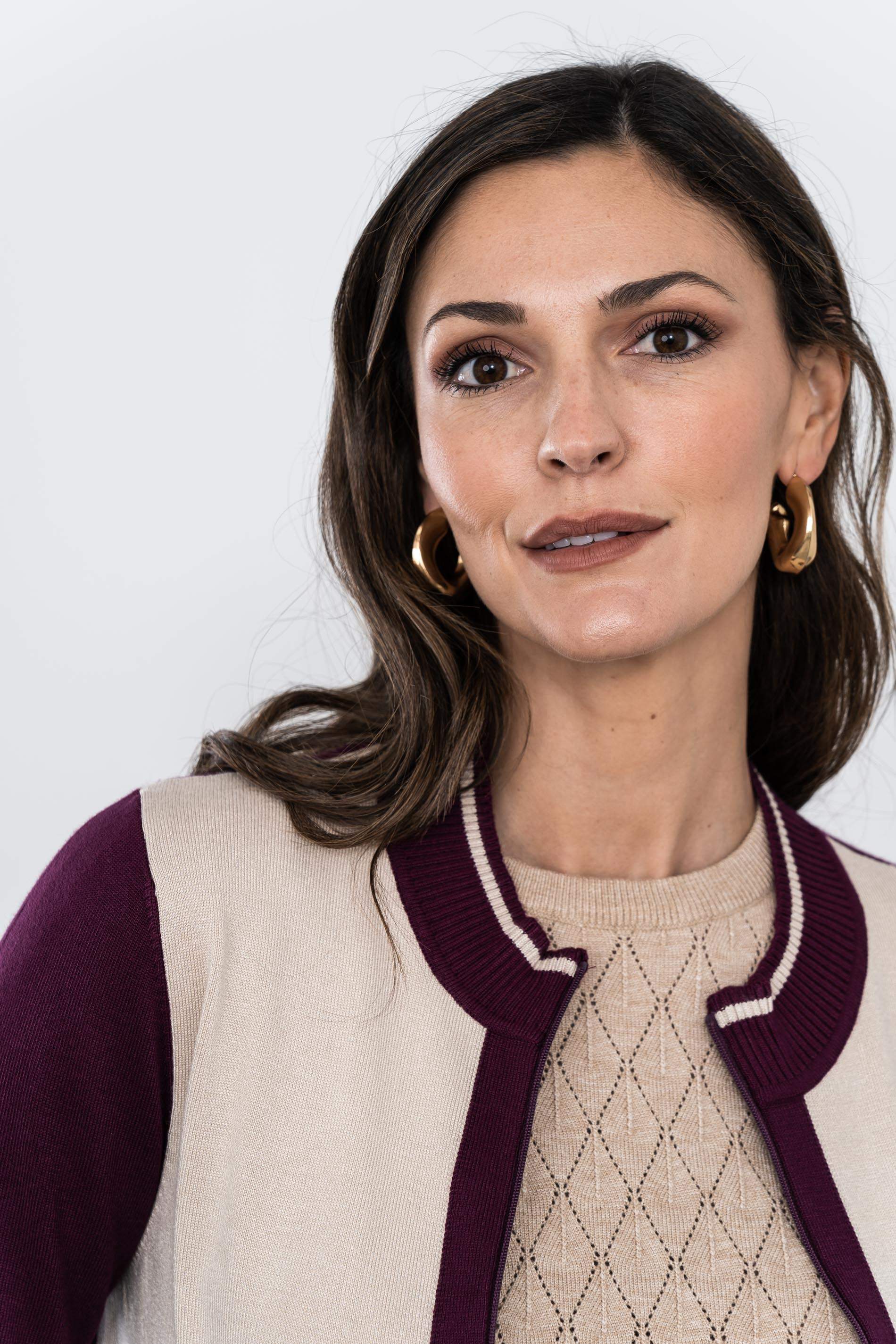 CHAQUETA CREMALLERA BLOQUES BERENJENA