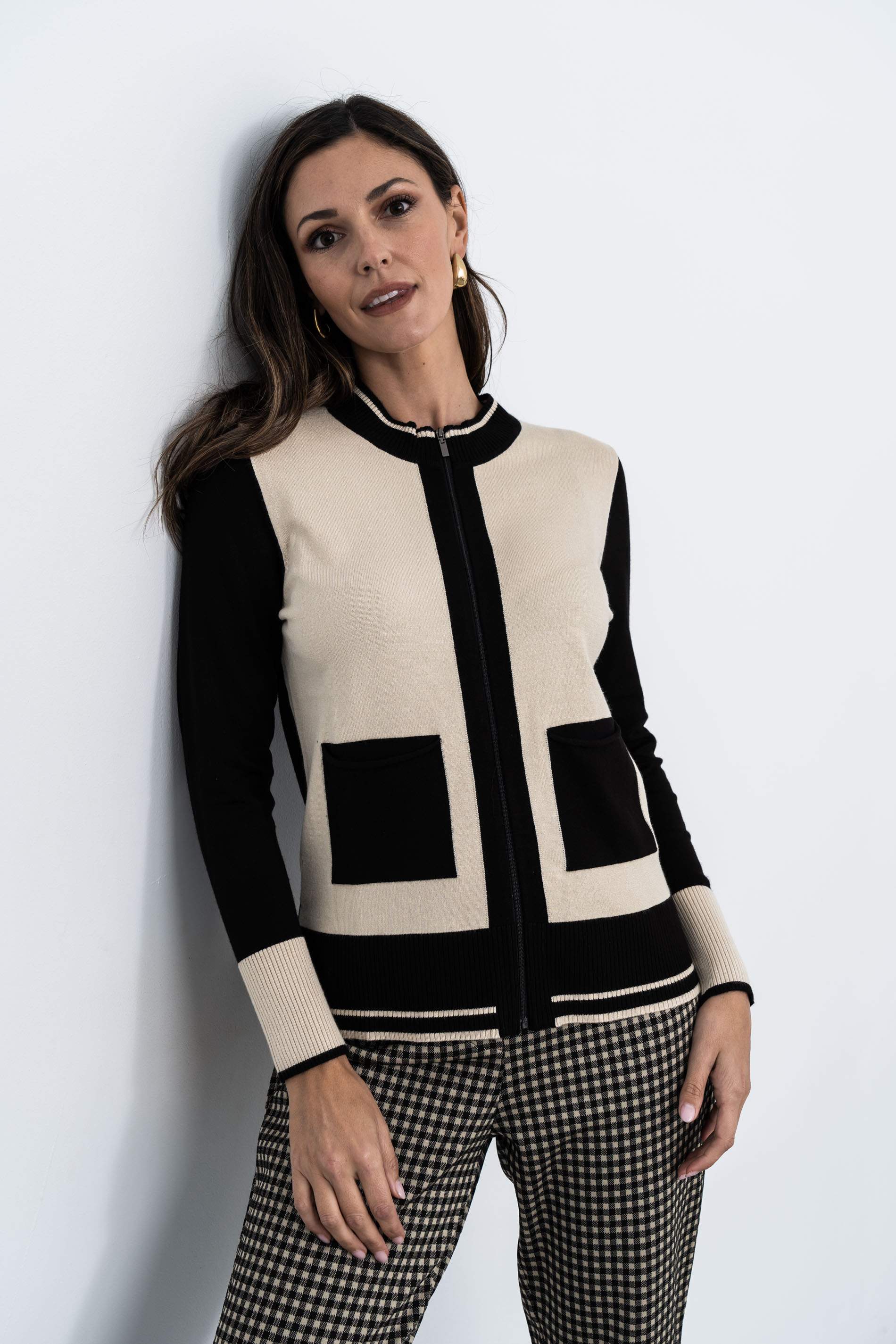 CHAQUETA CREMALLERA BLOSQUES NEGRO