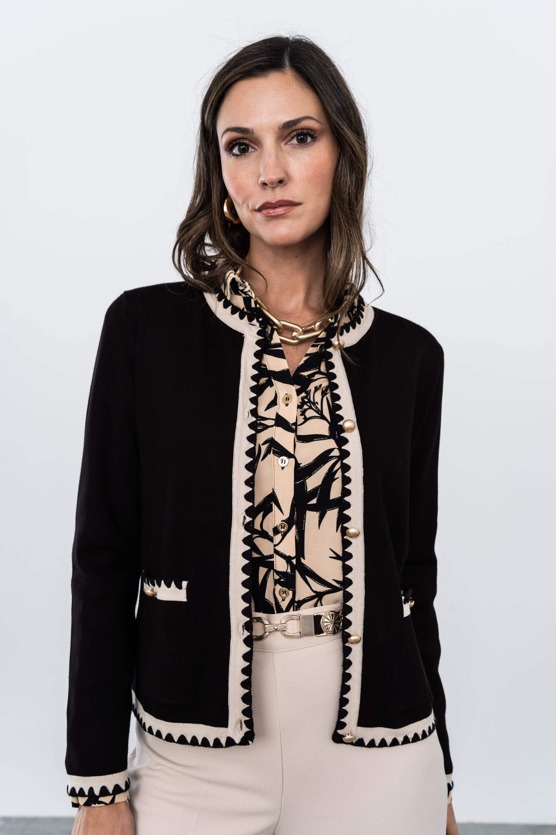 CHAQUETA VIVO CONTRASTE NEGRO