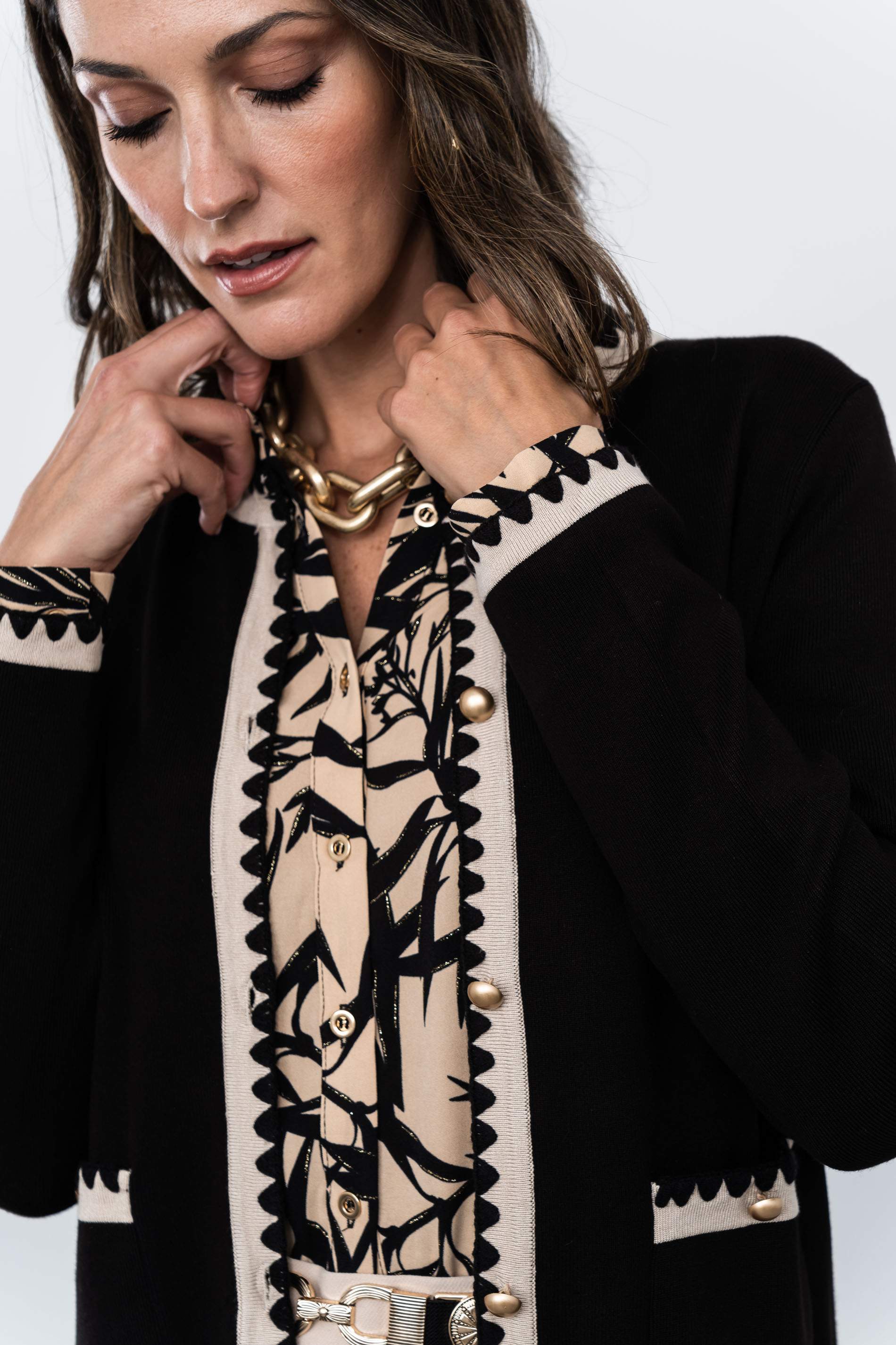 CHAQUETA VIVO CONTRASTE NEGRO