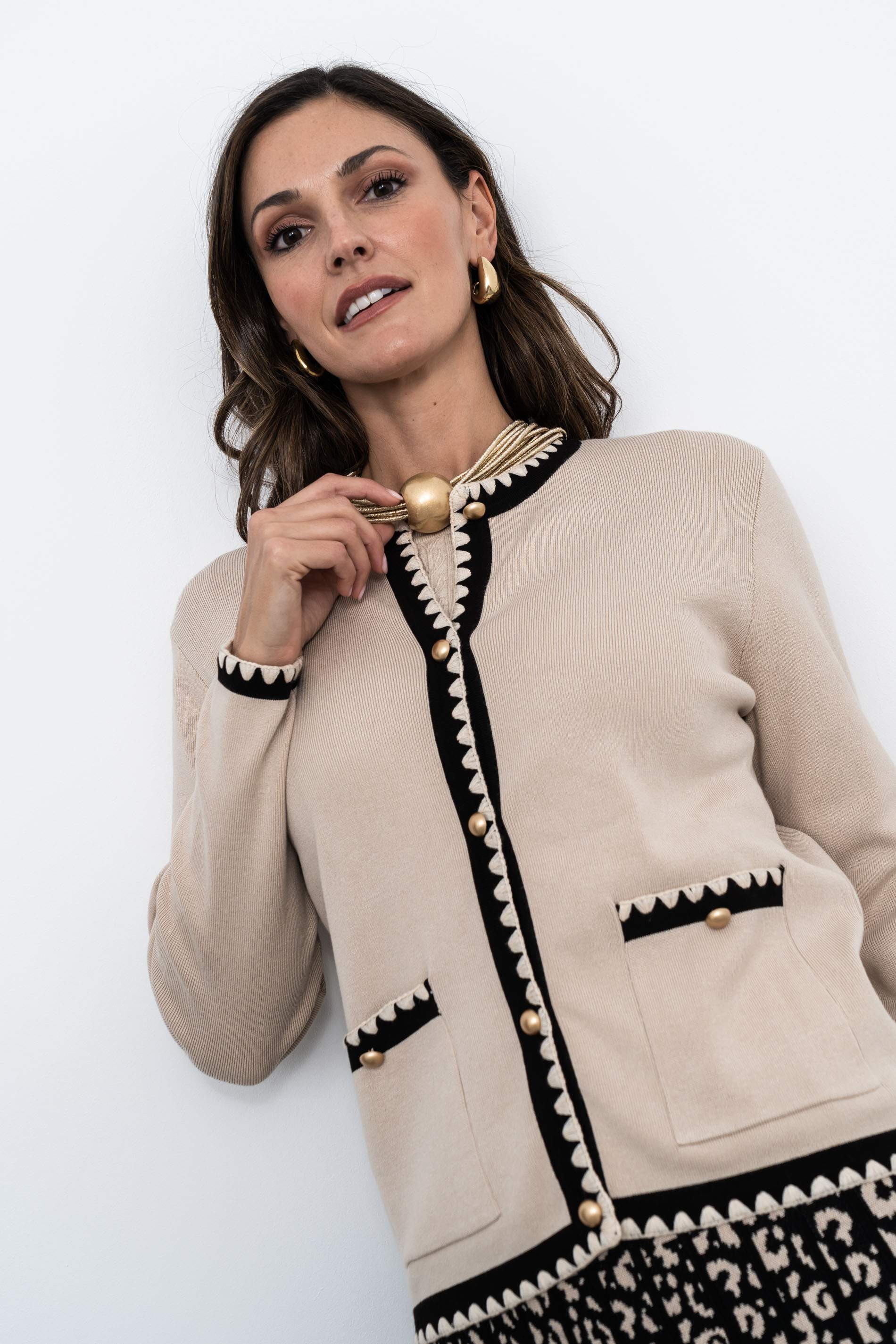 CHAQUETA VIVO CONTRASTE ARENA