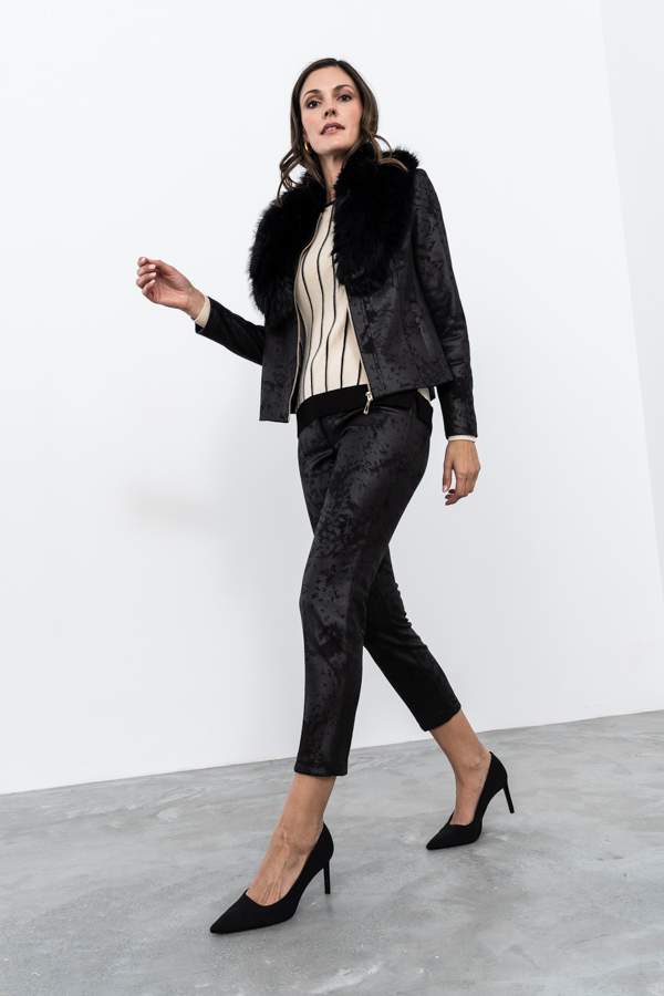 PANTALÓN EFECTO PIEL NEGRO