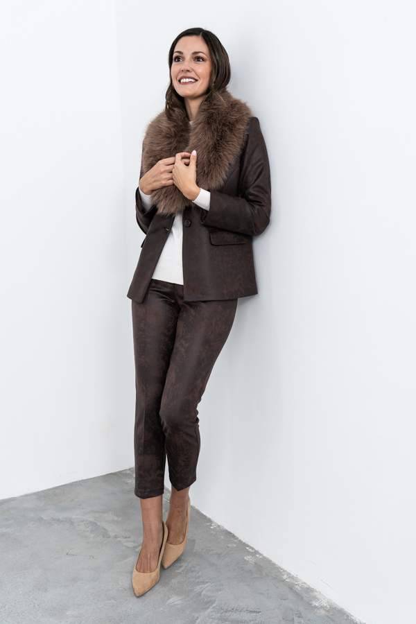 PANTALÓN EFECTO PIEL CHOCOLATE