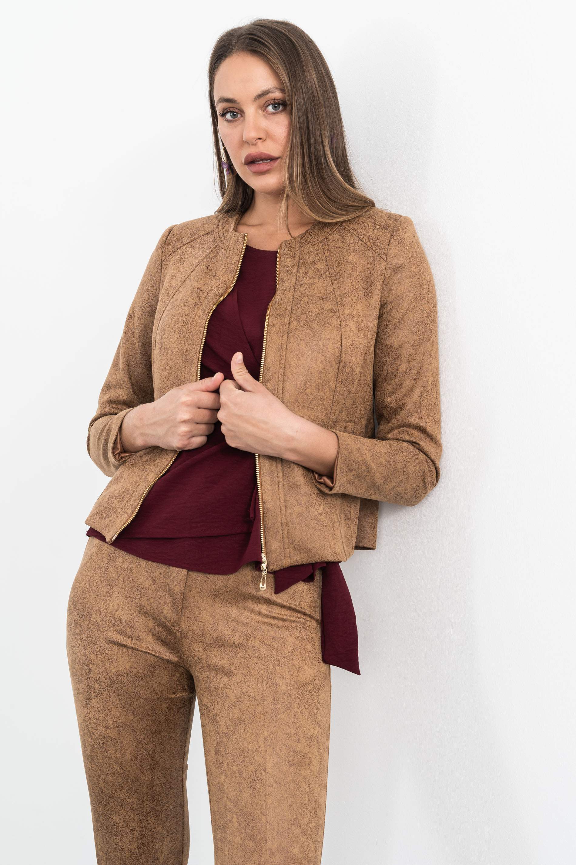 PANTALÓN EFECTO PIEL CAMEL