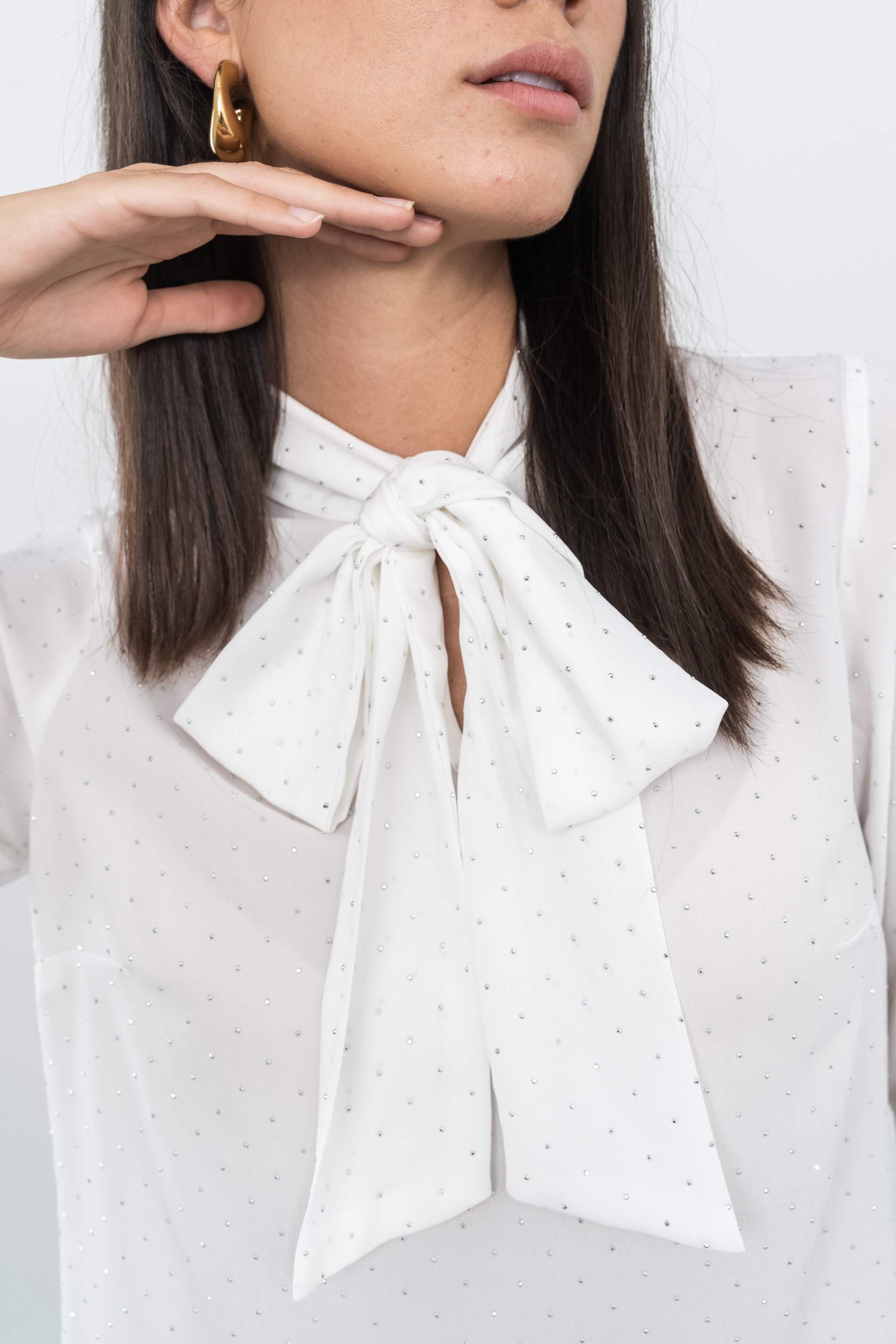 BLUSA LAZADA TACHAS BLANCO