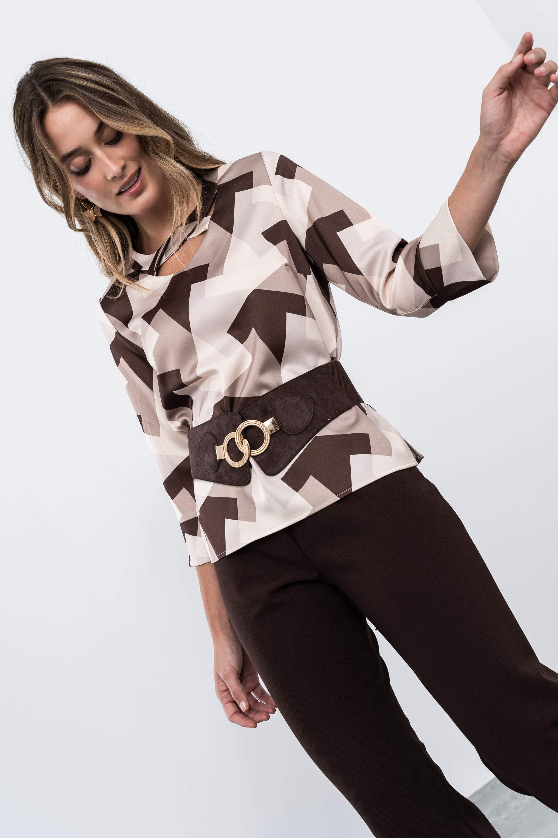 BLUSA CRUCETA CUELLO BLOQUES 