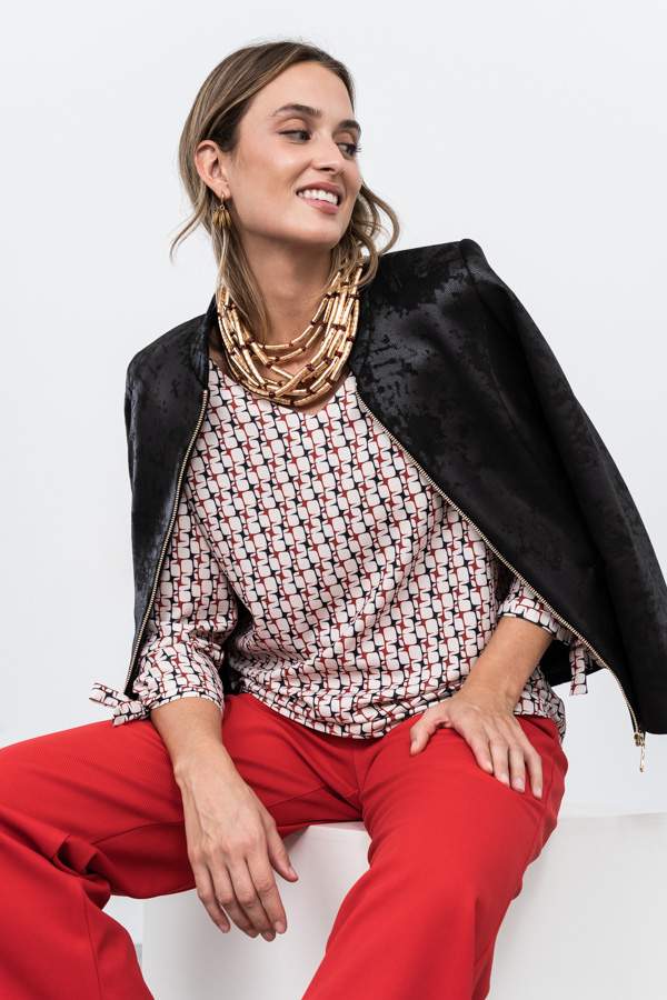 BLUSA GEOMÉTRICOS CUELLO PICO