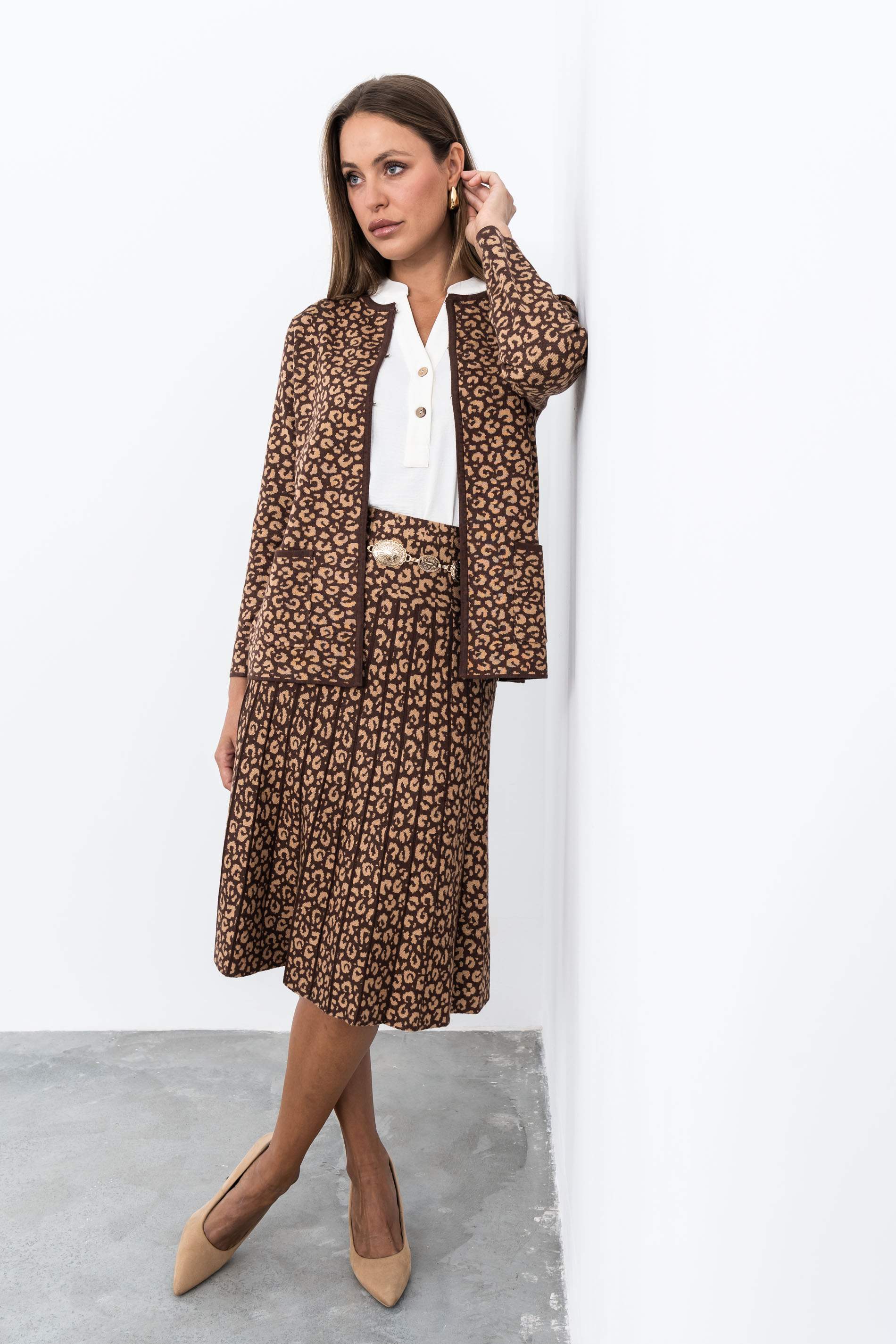 CHAQUETA MANCHAS MARRÓN