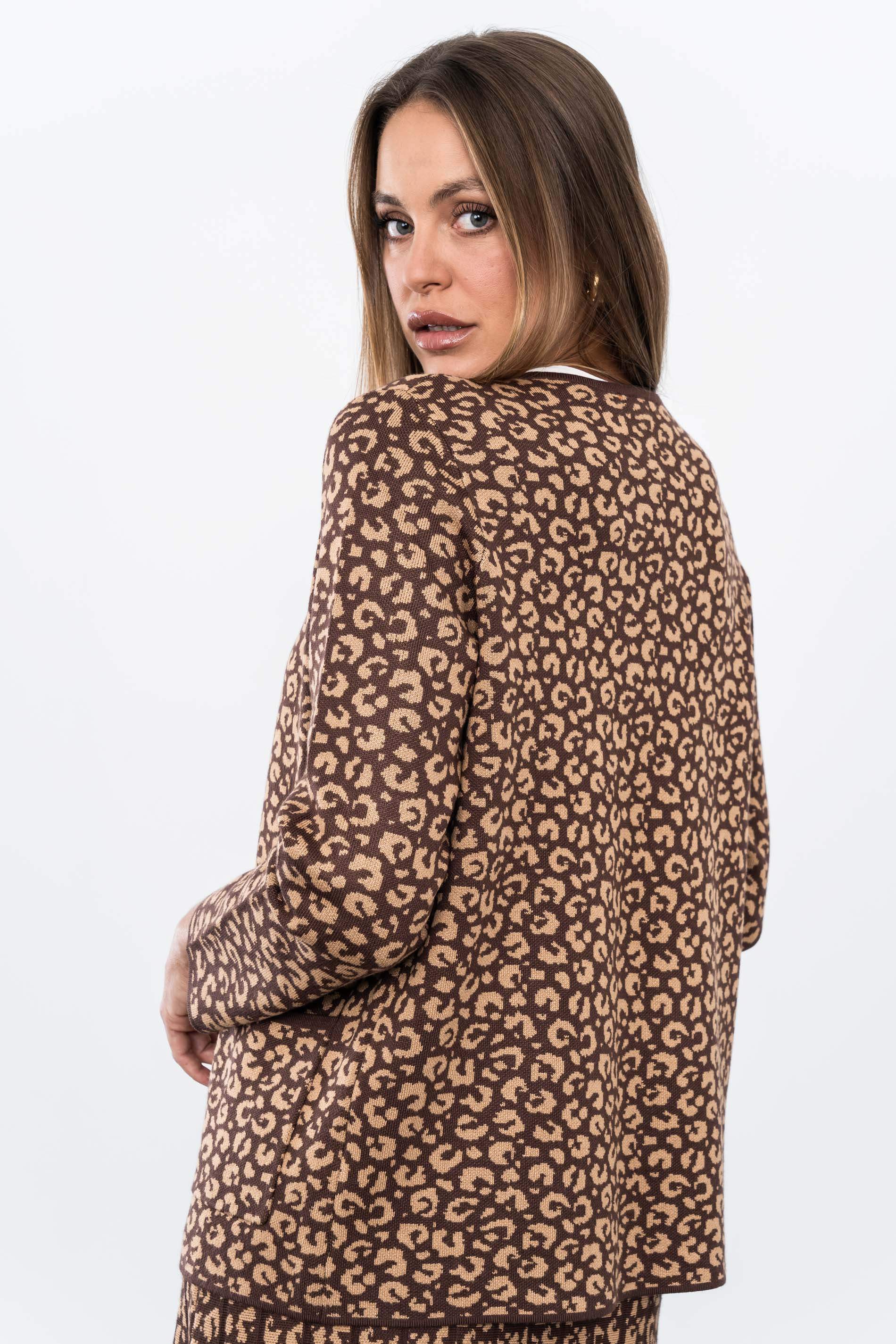 CHAQUETA MANCHAS MARRÓN