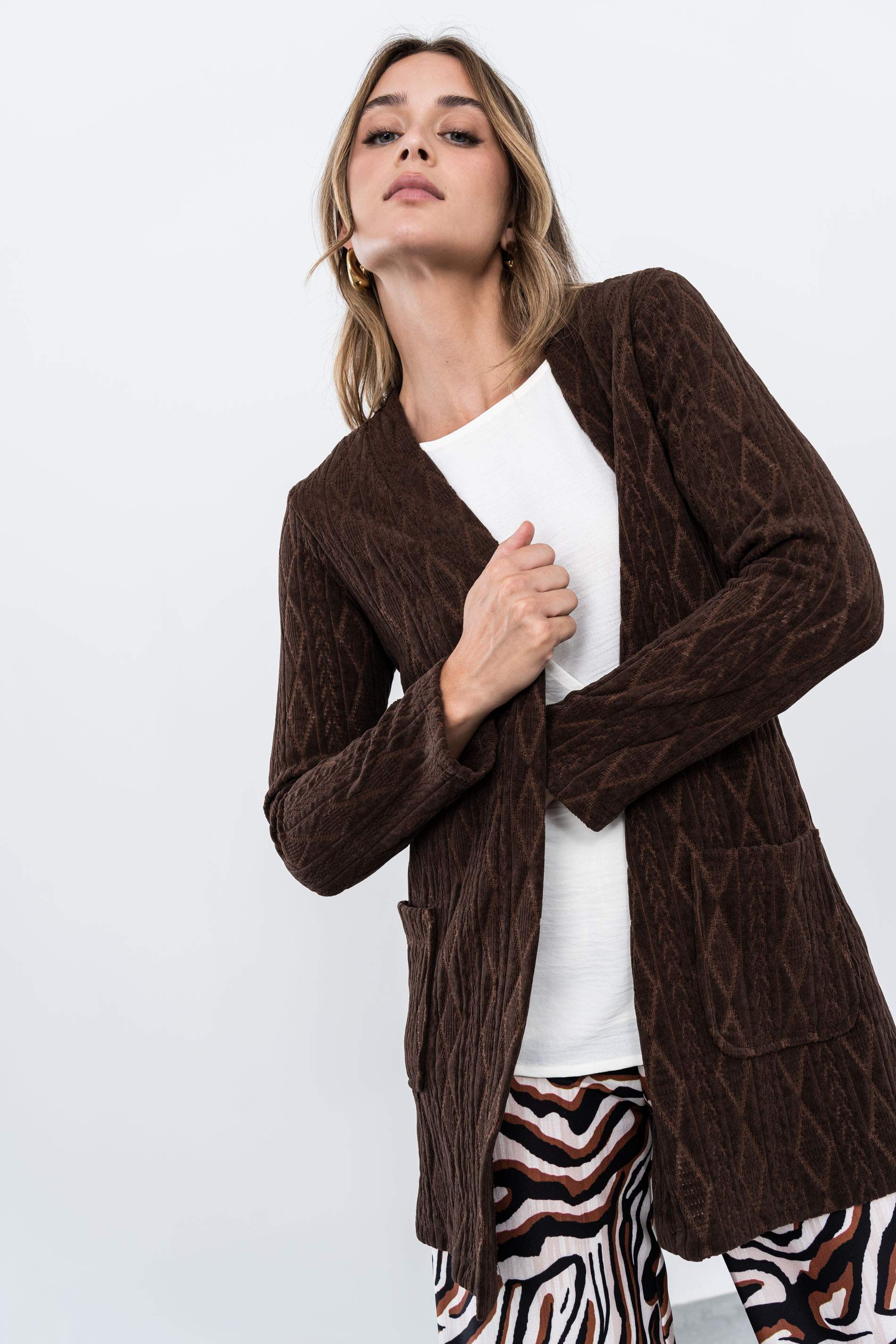 CHAQUETA PUNTO ROMBO CHOCOLATE