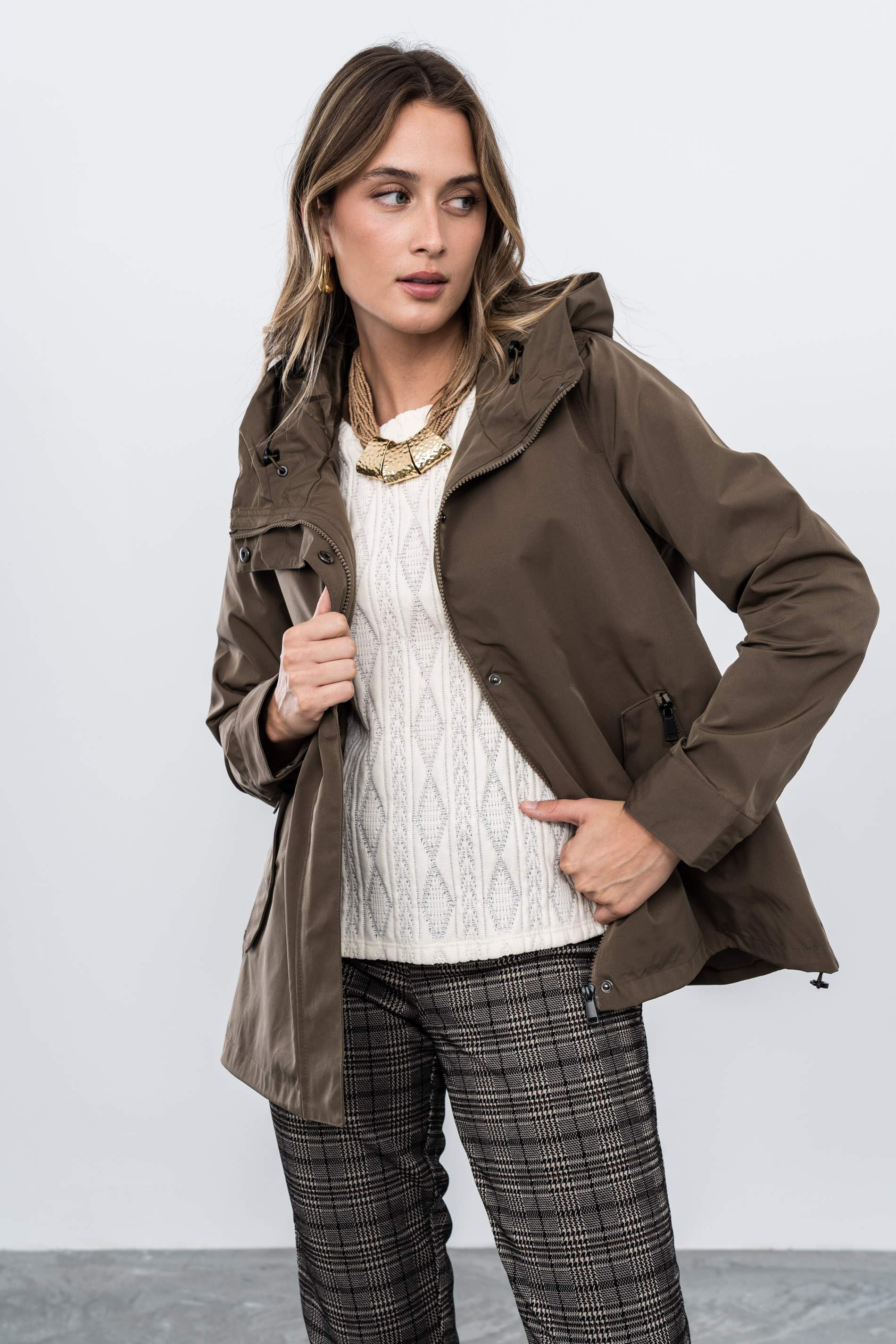 CORTAVIENTOS EVASÉ CREMALLERA TAUPE