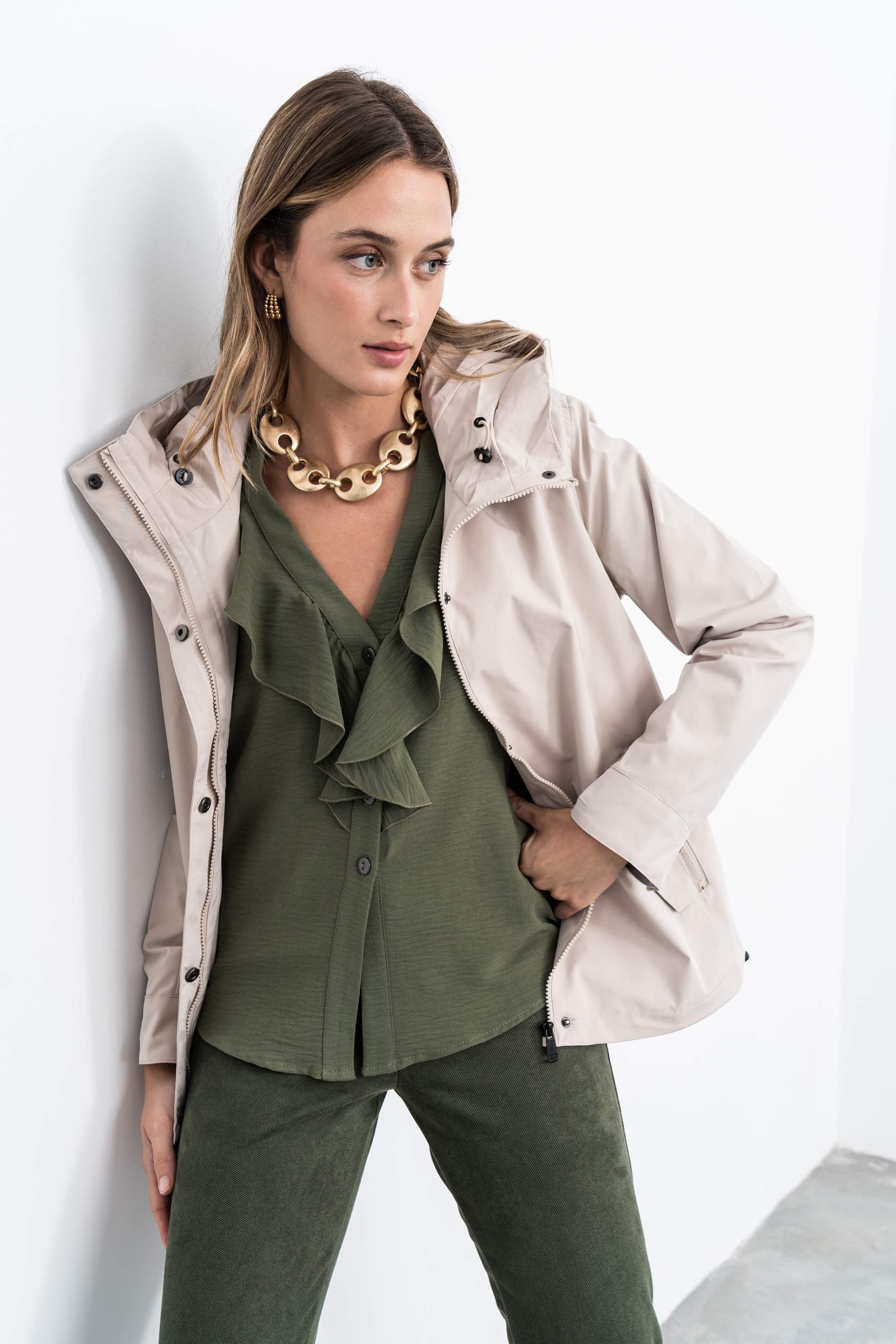 CORTAVIENTOS EVASÉ CREMALLERA BEIGE
