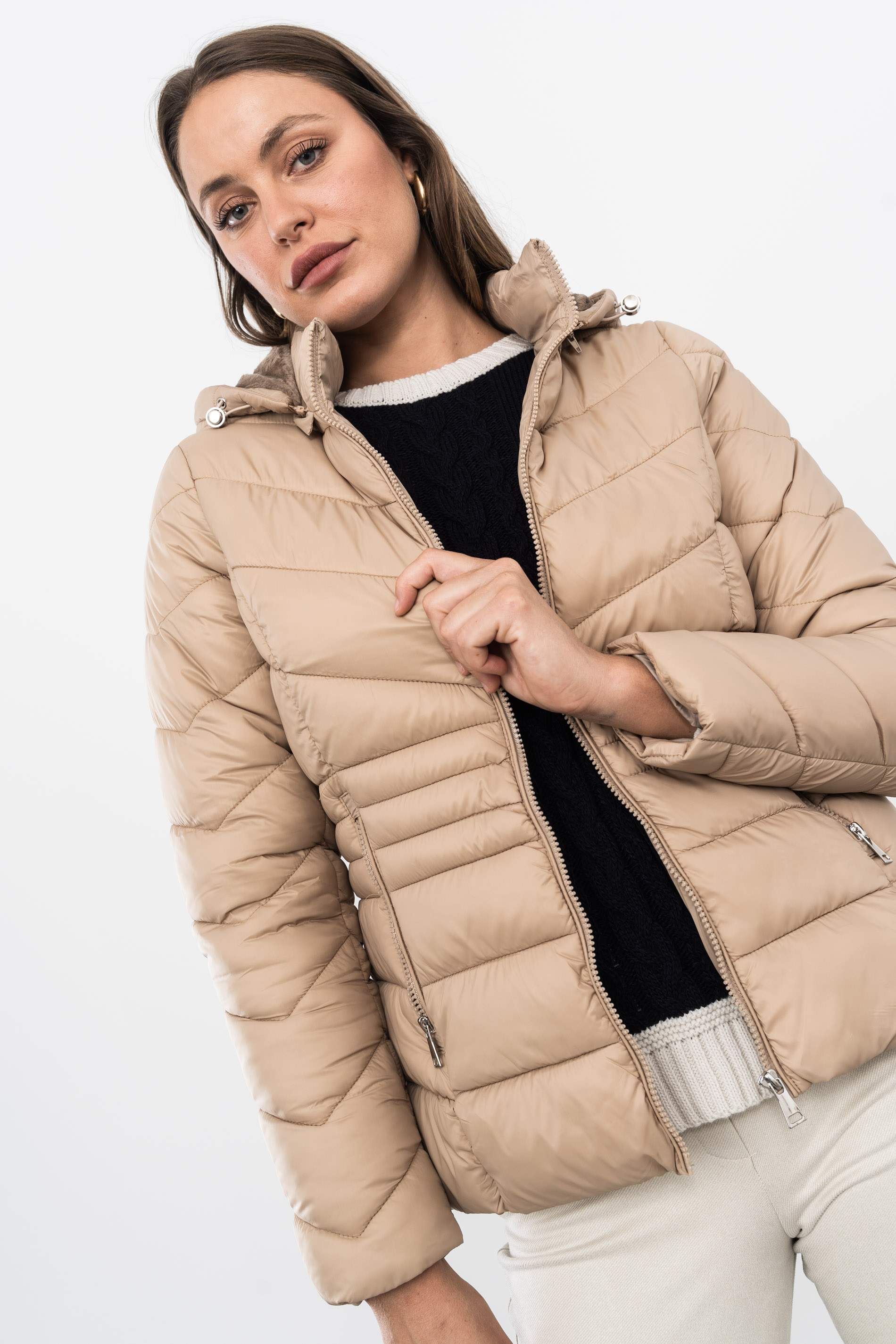 CHAQUETÓN PESPUNTES TOSTADO