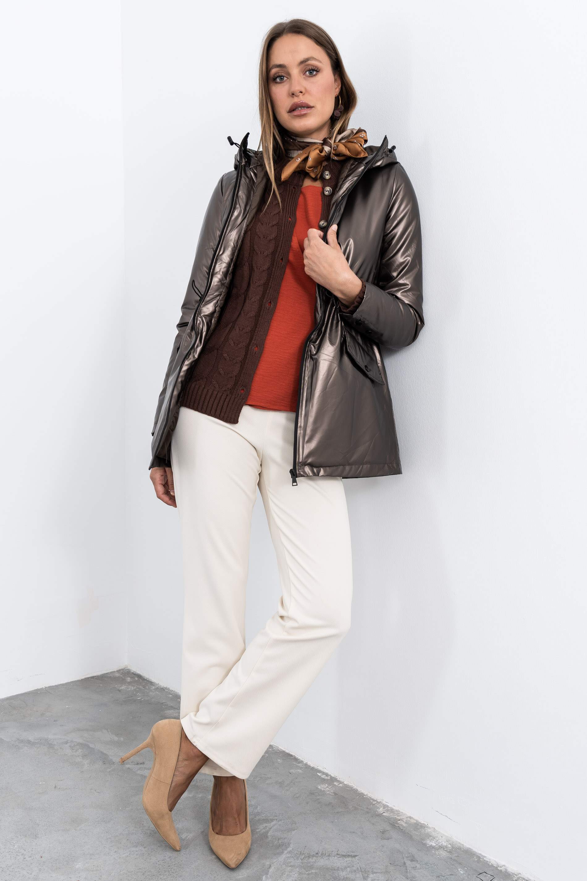 PARKA METALIZADA BOLSILLOS MARRÓN