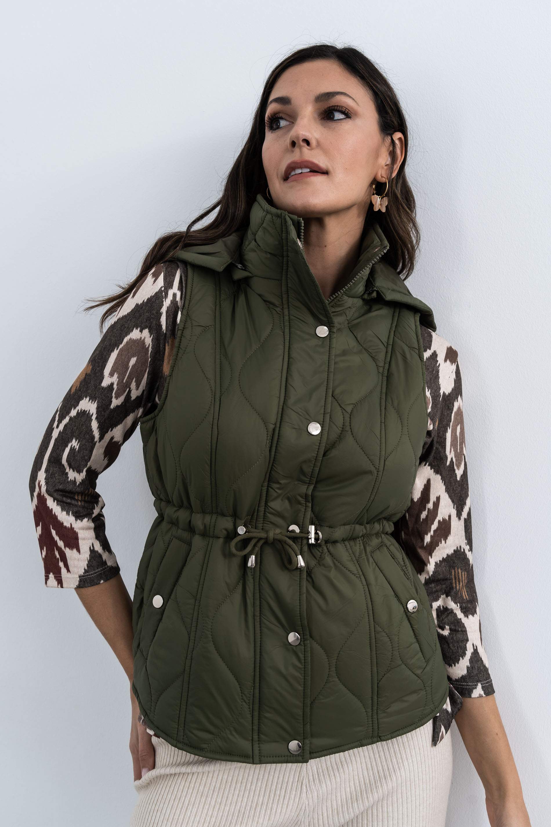 CHALECO PESPUNTES AJUSTABLE KAKI