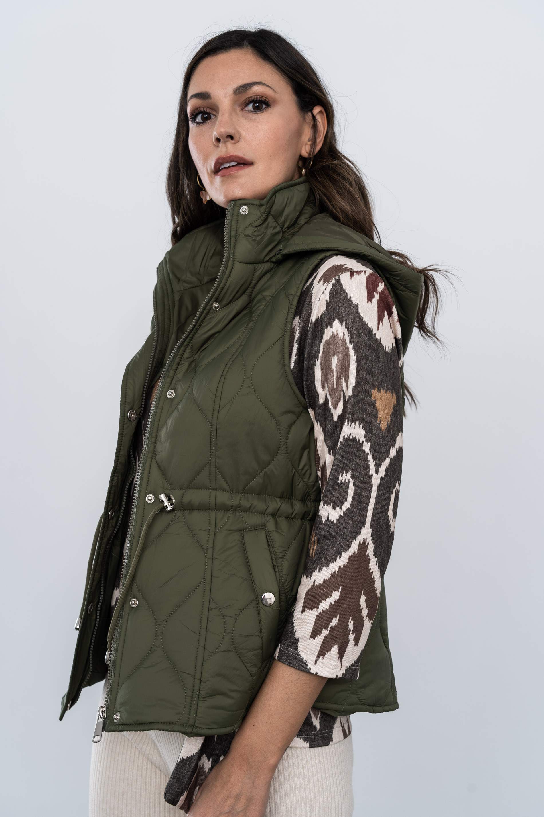 CHALECO PESPUNTES AJUSTABLE KAKI