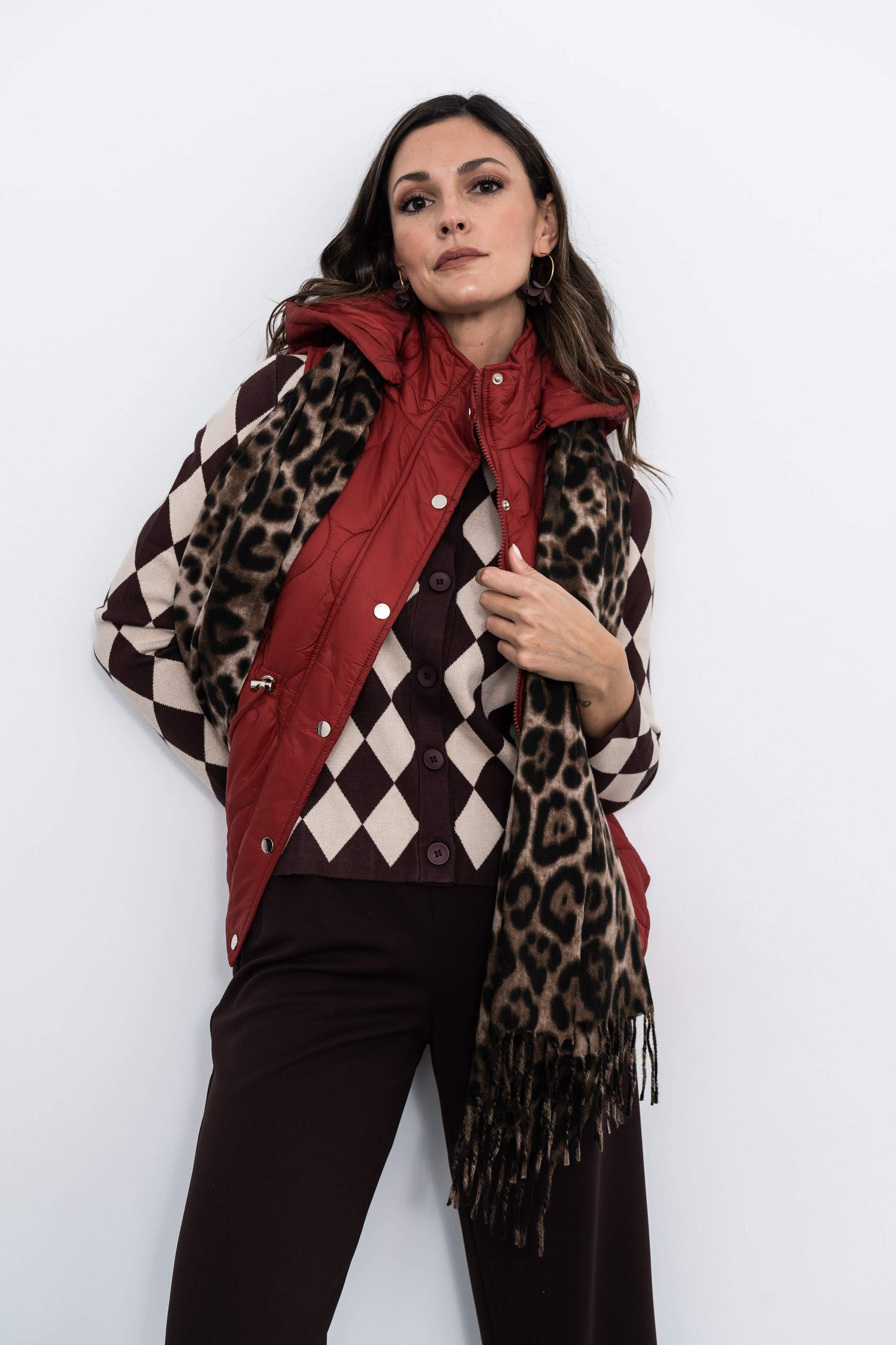 CHALECO PESPUNTES AJUSTABLE GUINDA