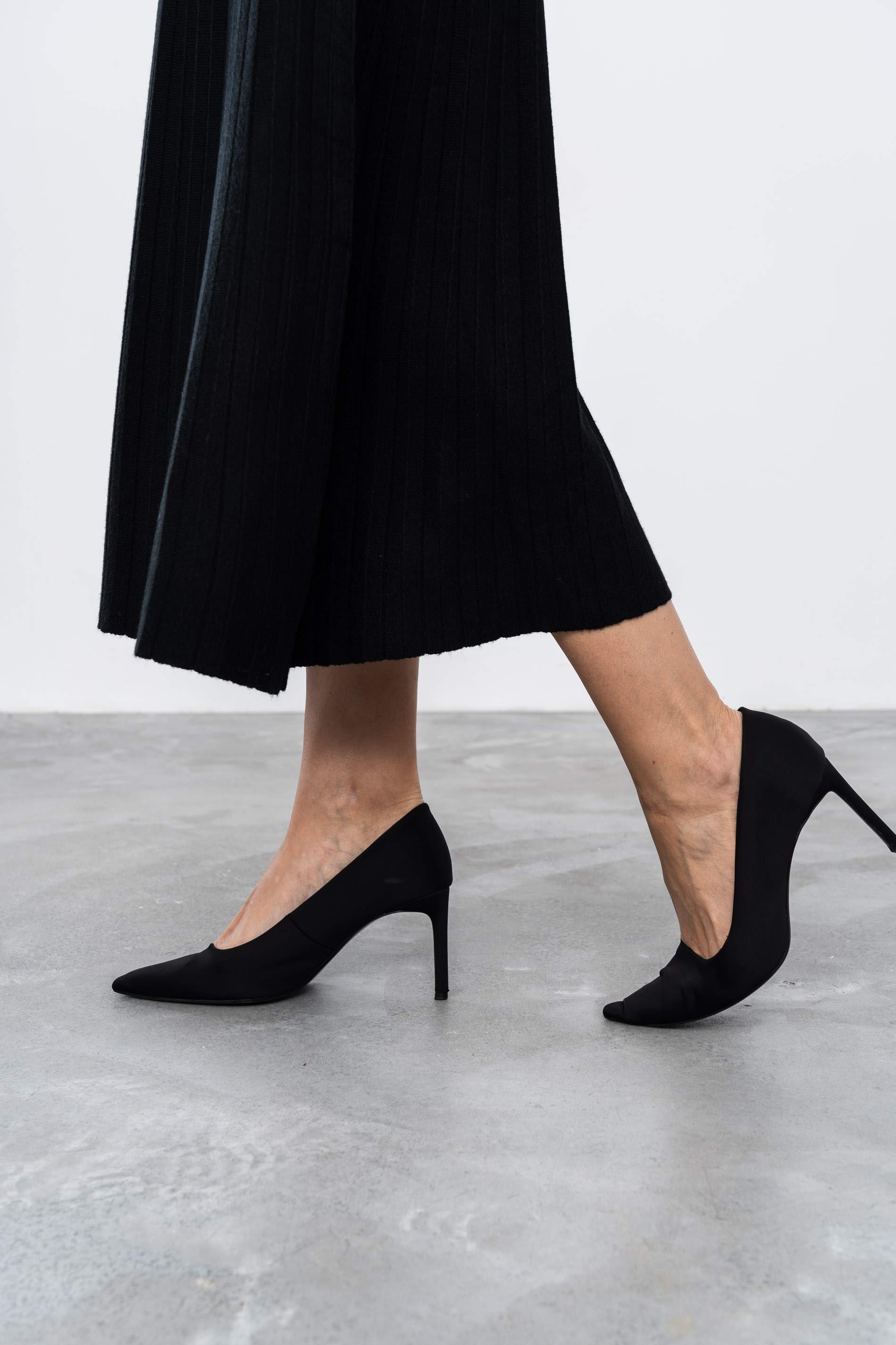 FALDA PUNTO CANALÉ NEGRO