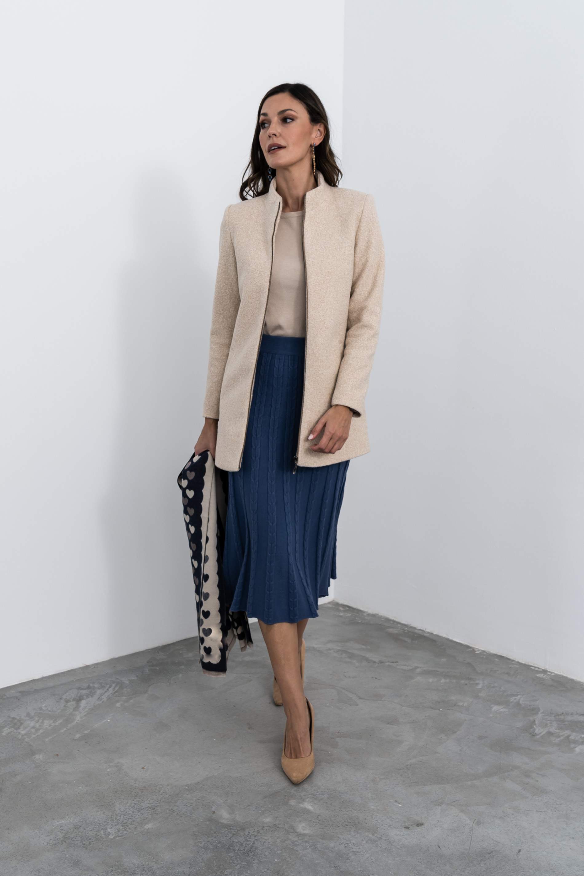 FALDA PUNTO OCHOS AZUL