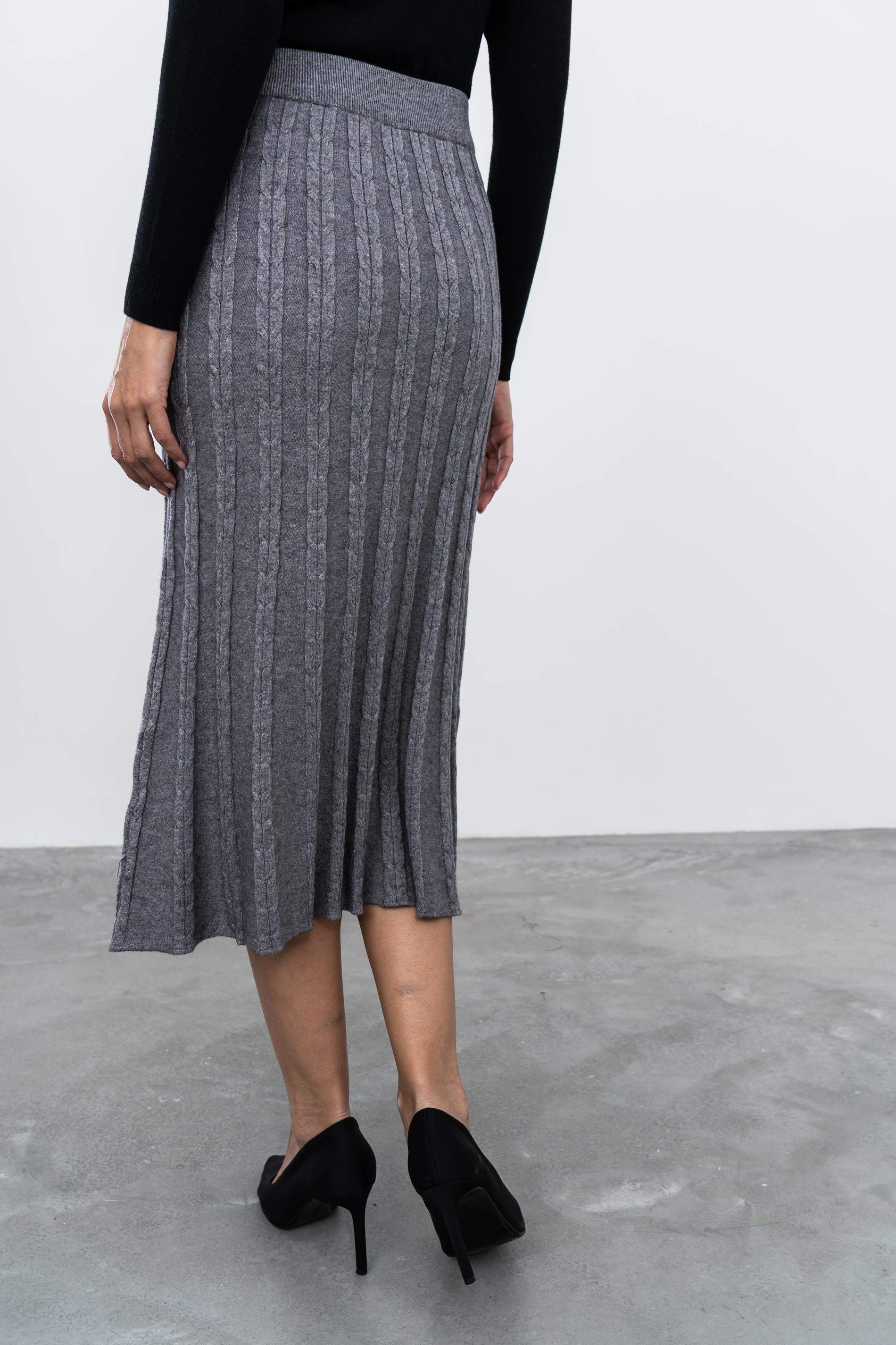 FALDA PUNTO OCHOS GRIS