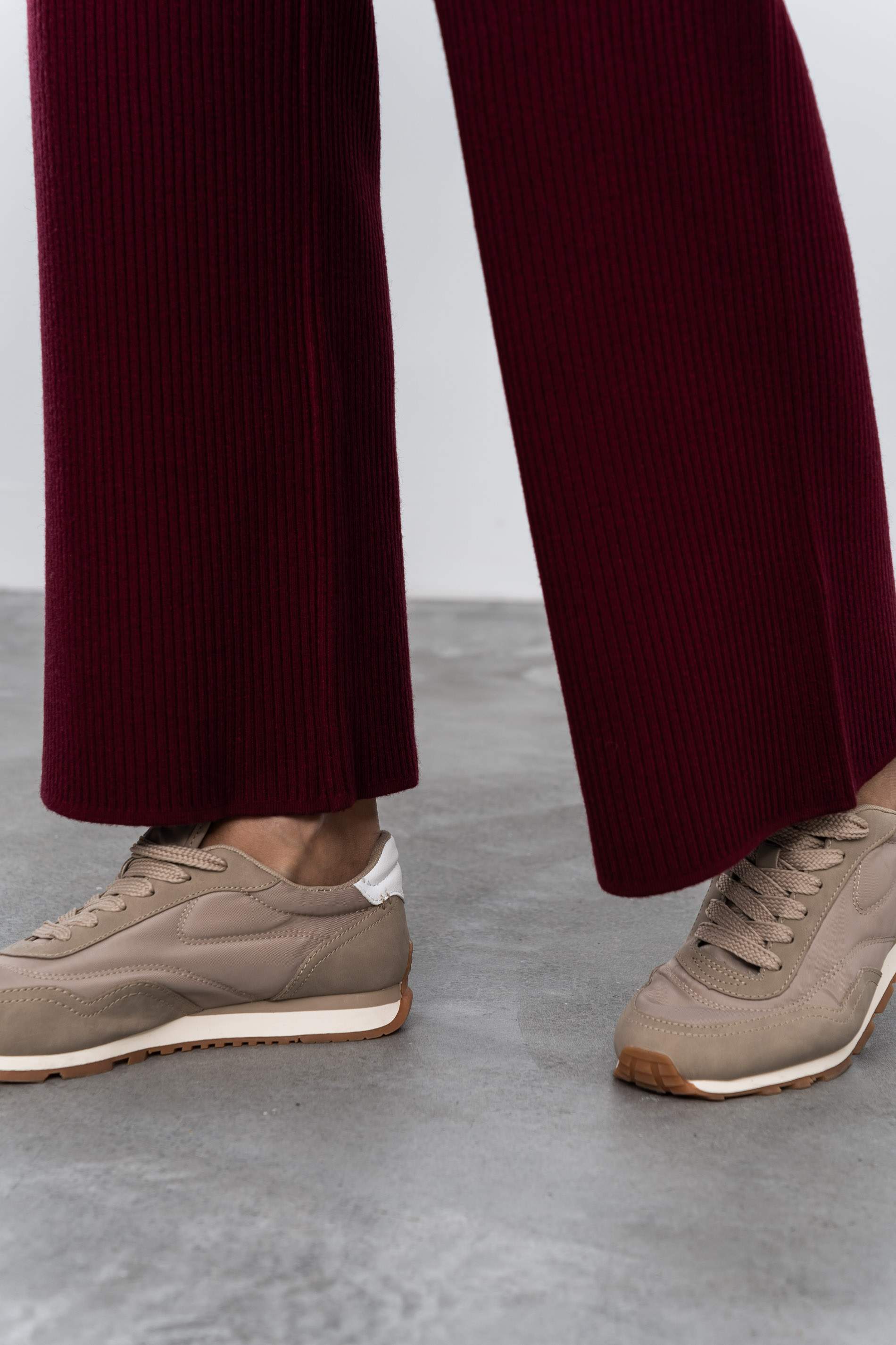 PANTALÓN PUNTO CANALÉ GRANATE