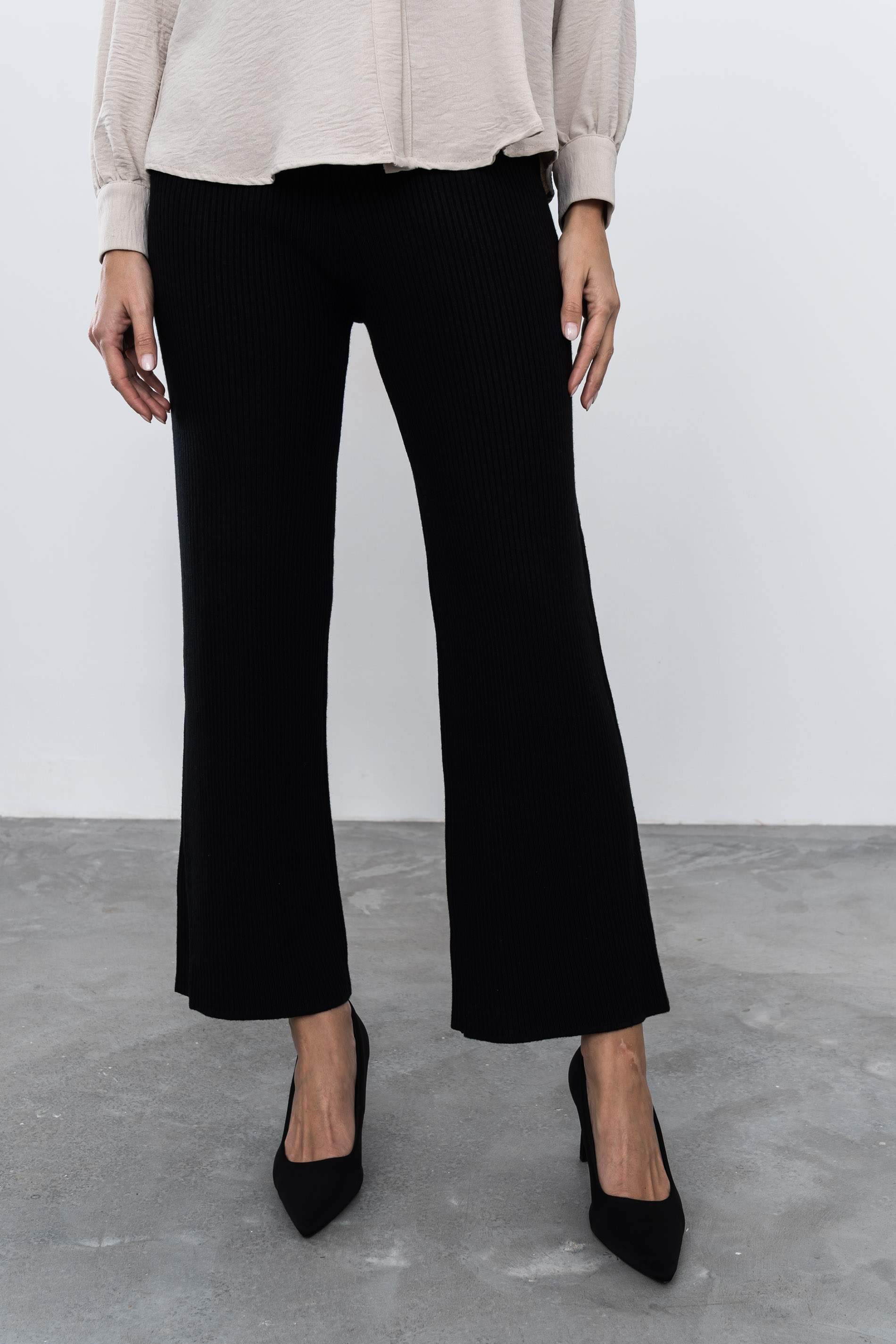 PANTALÓN PUNTO CANALÉ NEGRO