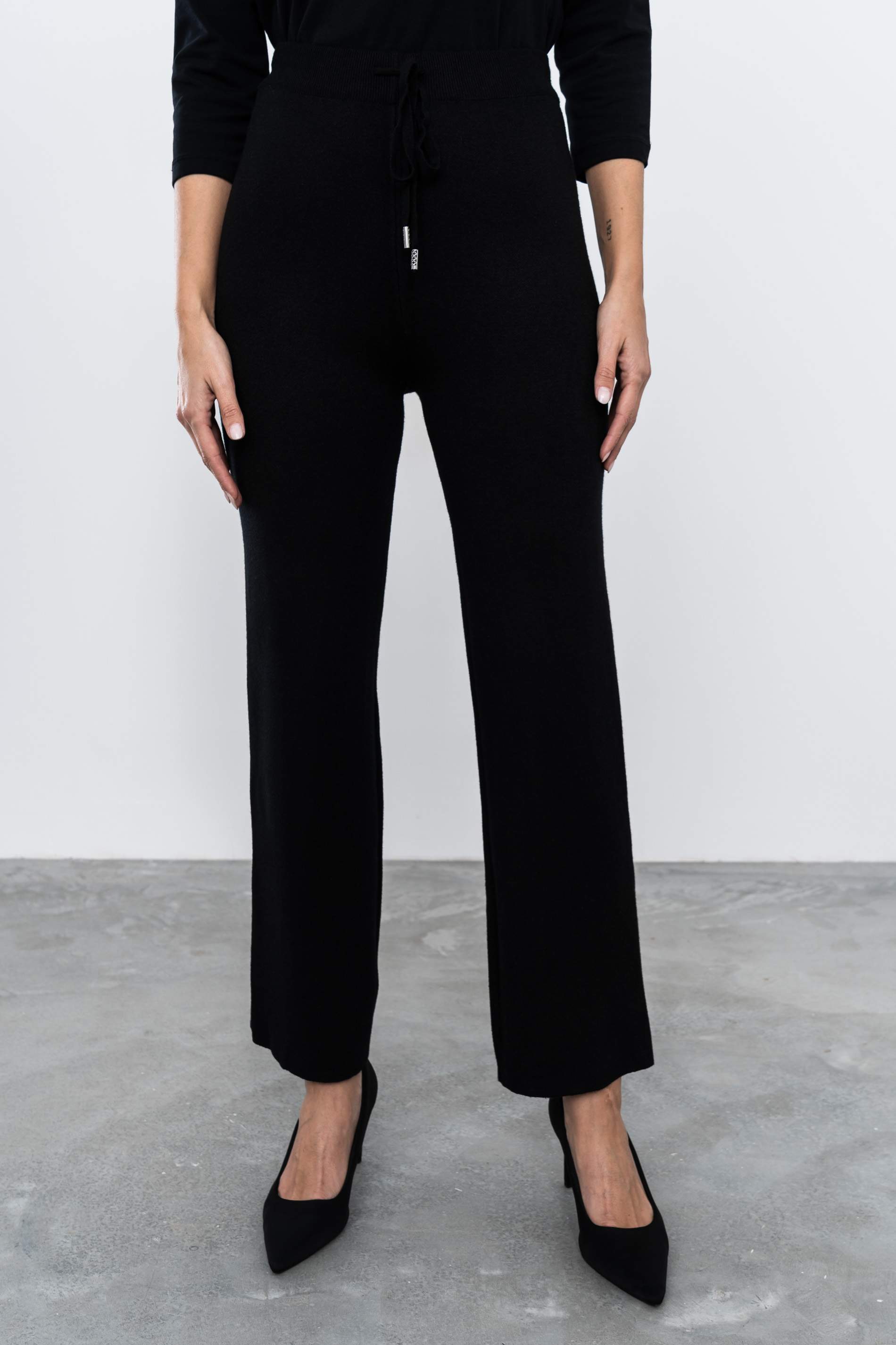 PANTALÓN PUNTO LISO NEGRO