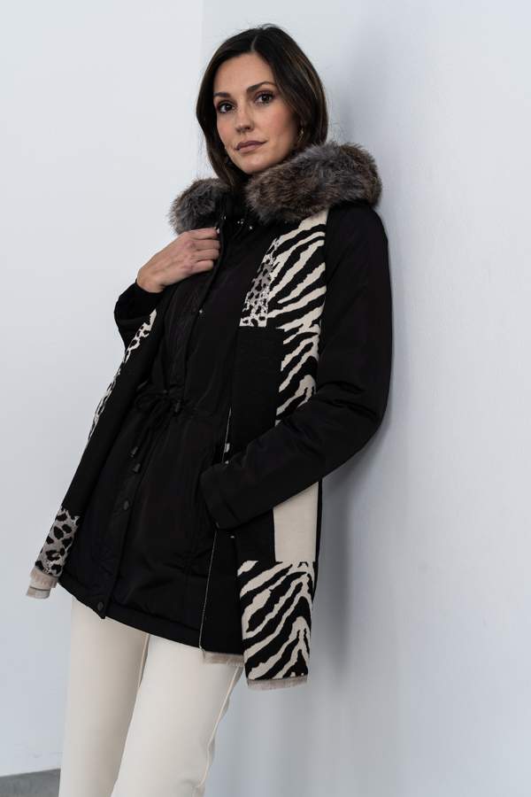 PARKA REVERSIBLE CAPUCHA PELO NEGRO