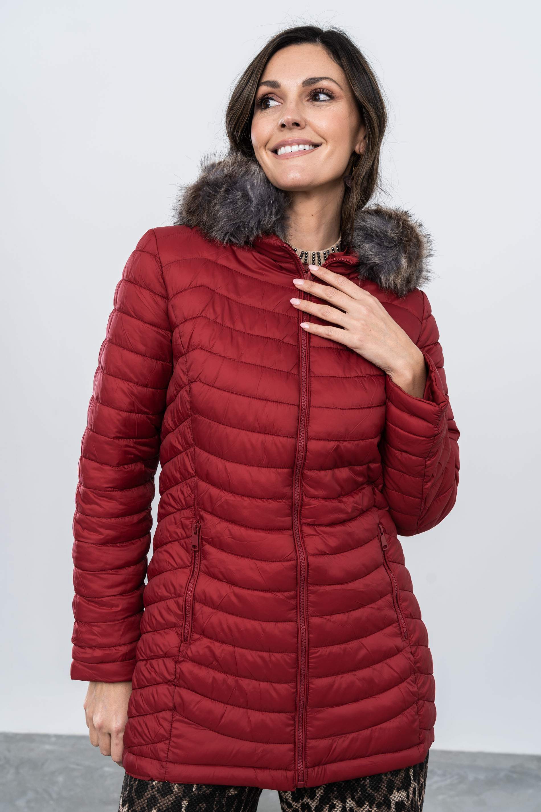 PARKA REVERSIBLE CAPUCHA PELO ROJO