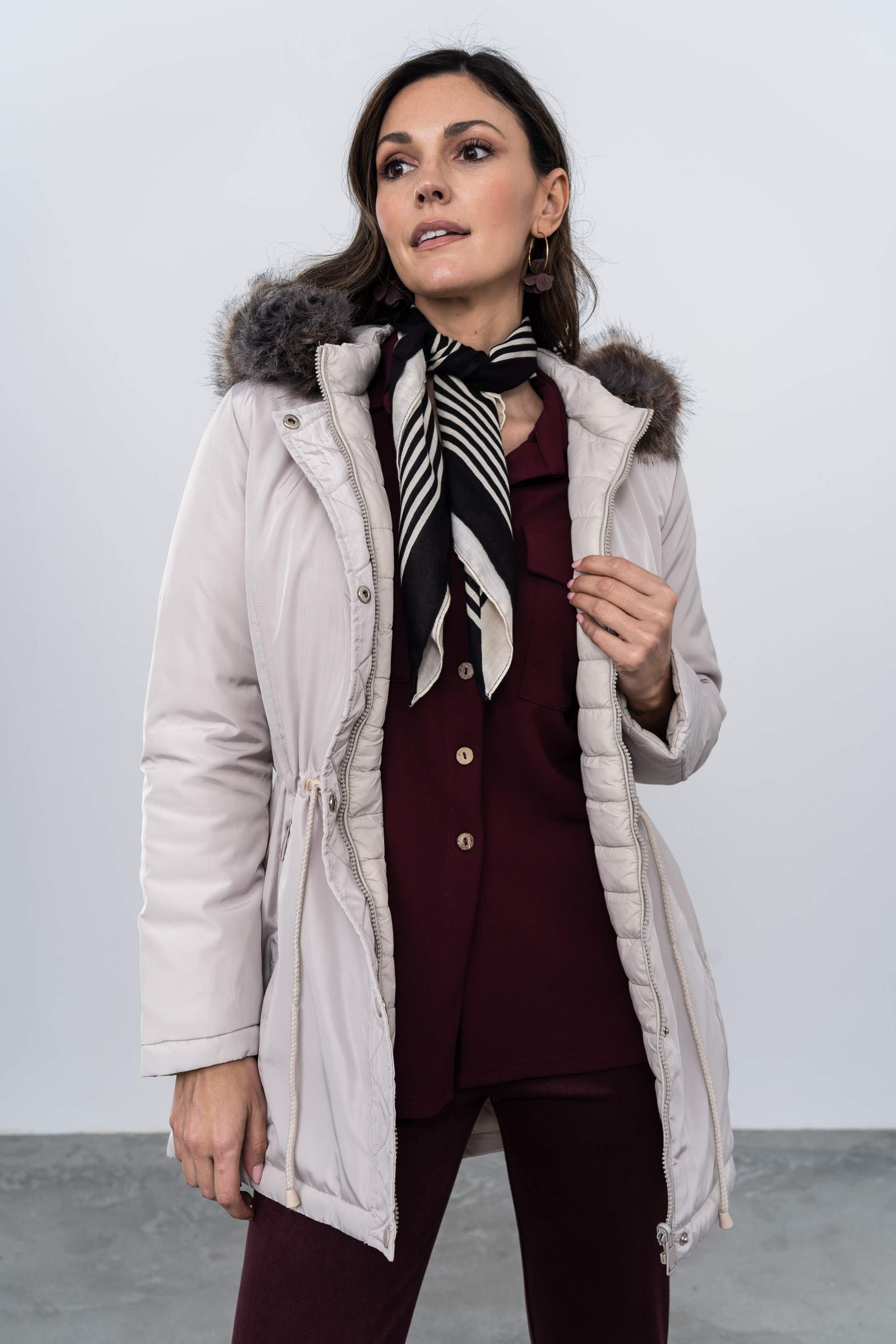 PARKA REVERSIBLE CAPUCHA PELO BEIGE