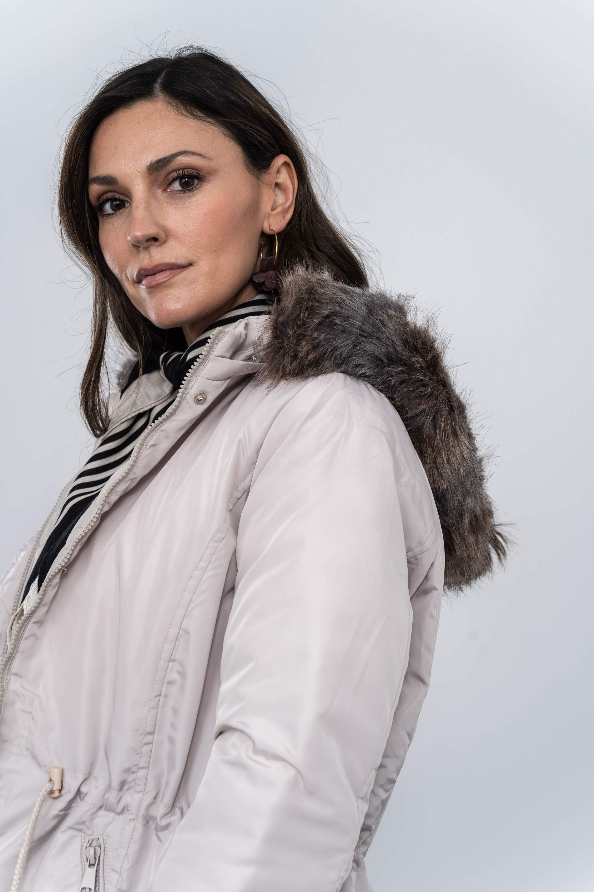 PARKA REVERSIBLE CAPUCHA PELO BEIGE