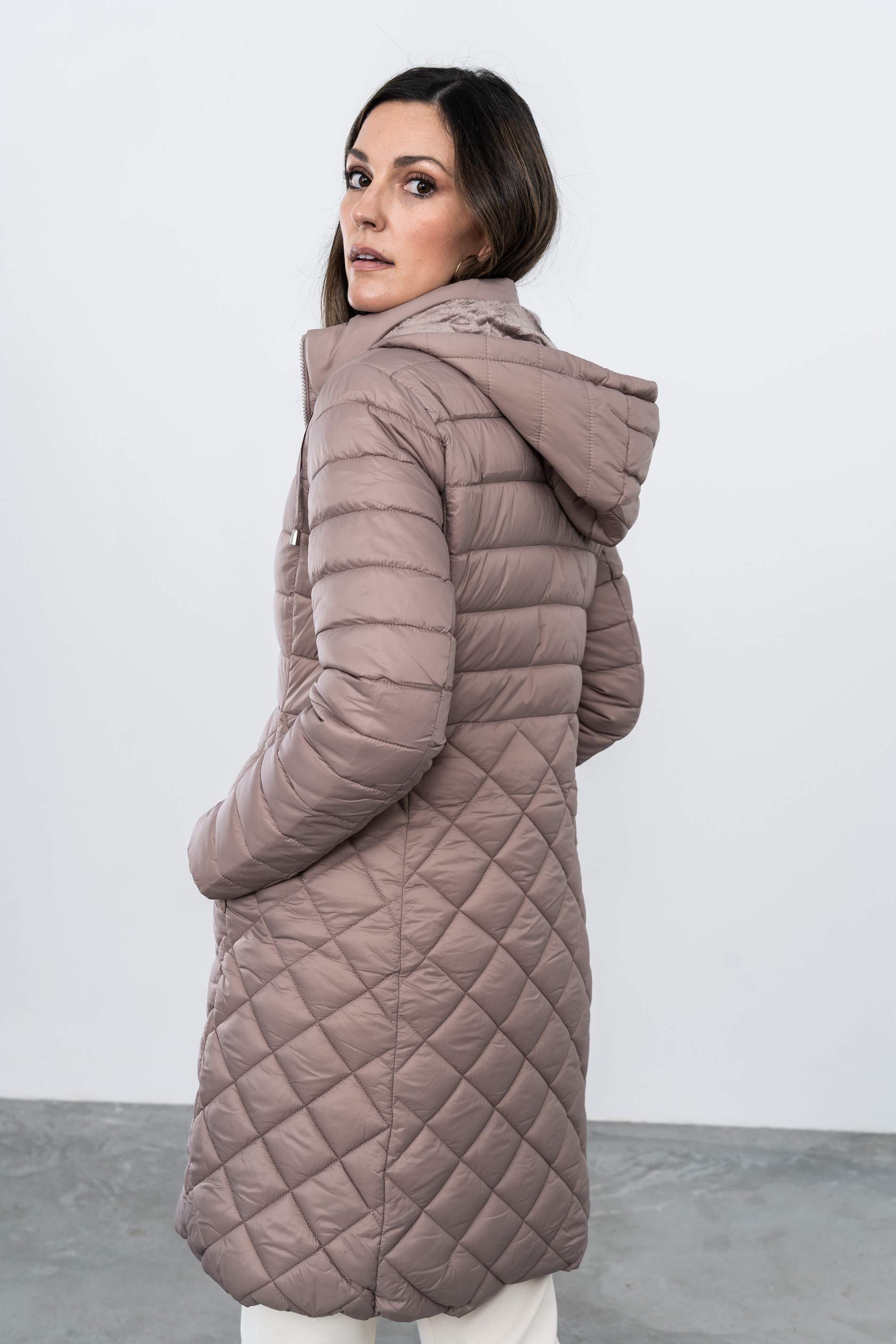 PARKA PESPUNTE COMBINADO CÁLIDA BEIGE