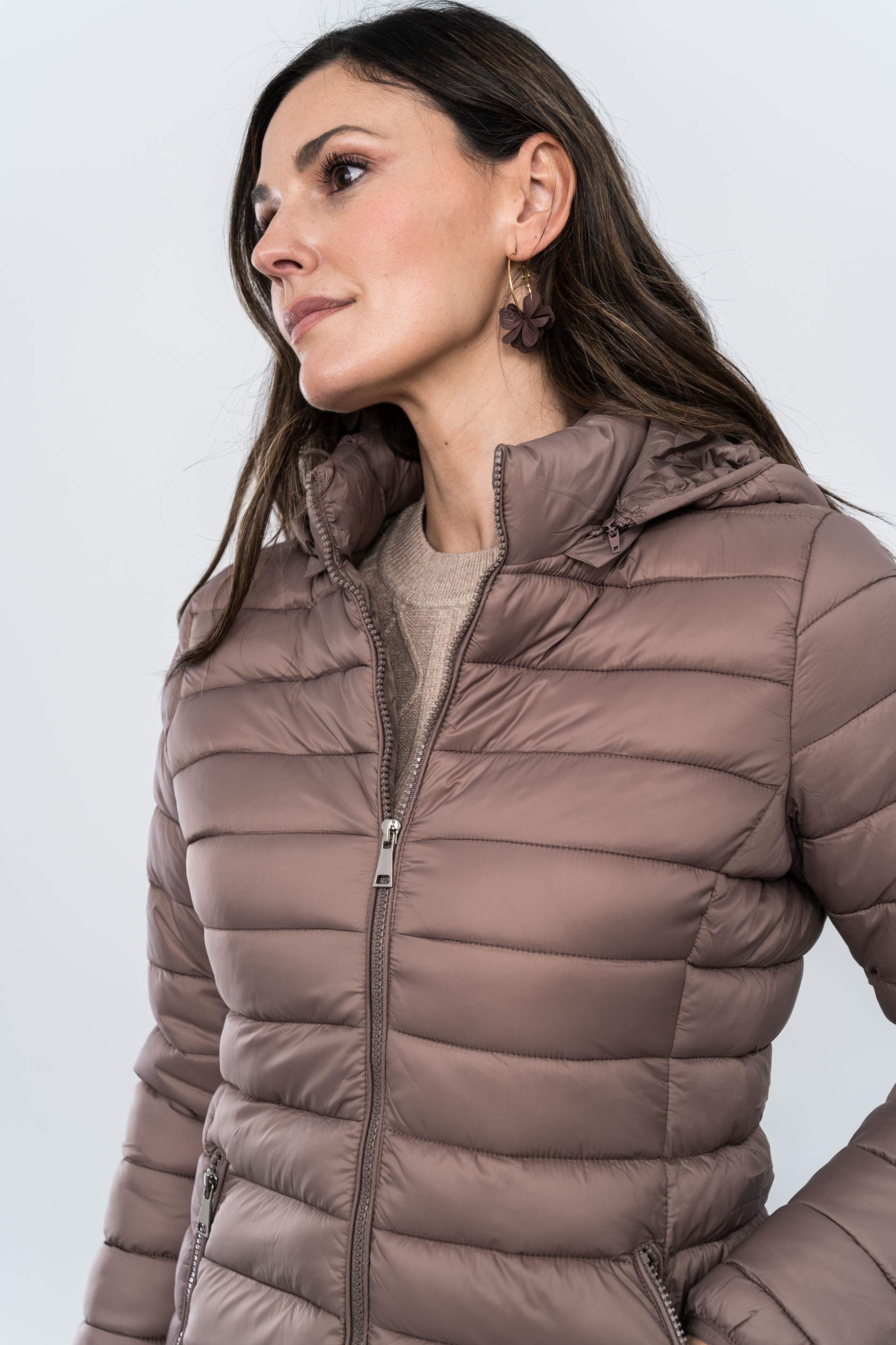 PARKA ACOLCHADA CAPUCHA TAUPE