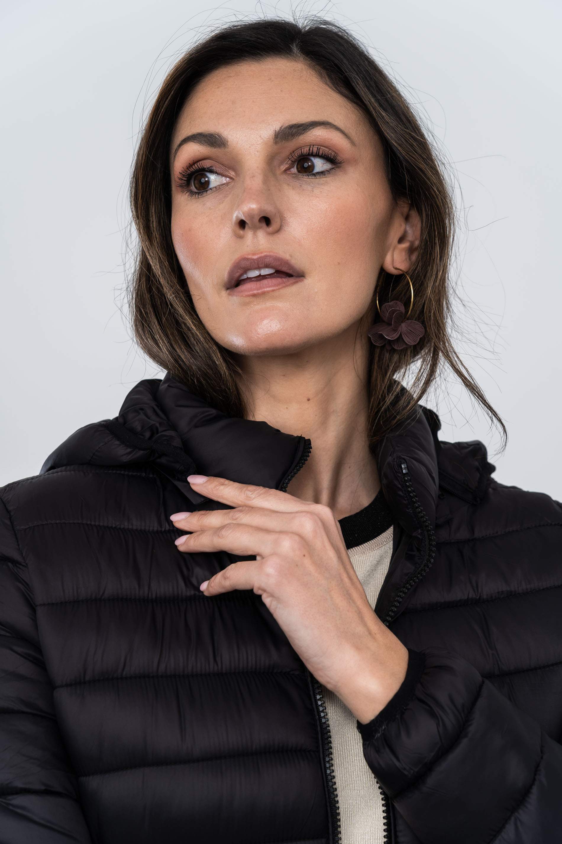 PARKA ACOLCHADA CAPUCHA NEGRO