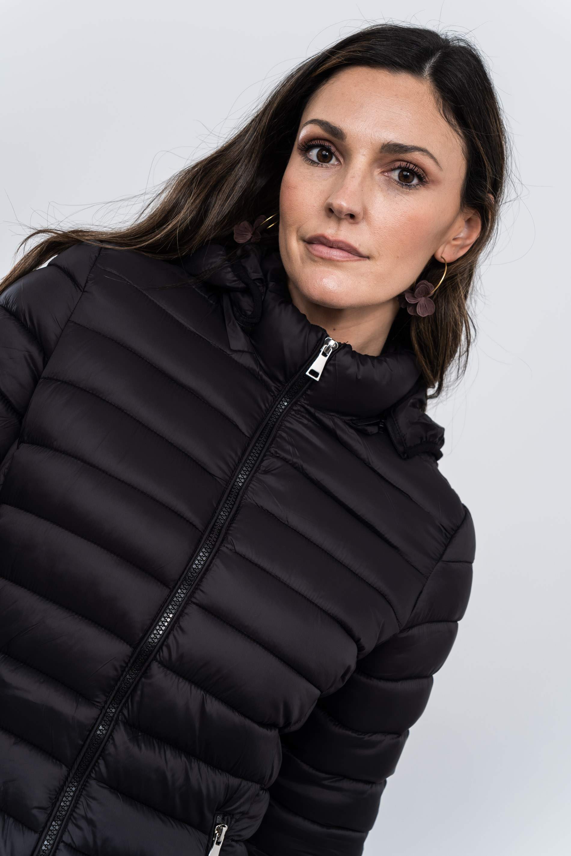 PARKA ACOLCHADA CAPUCHA NEGRO