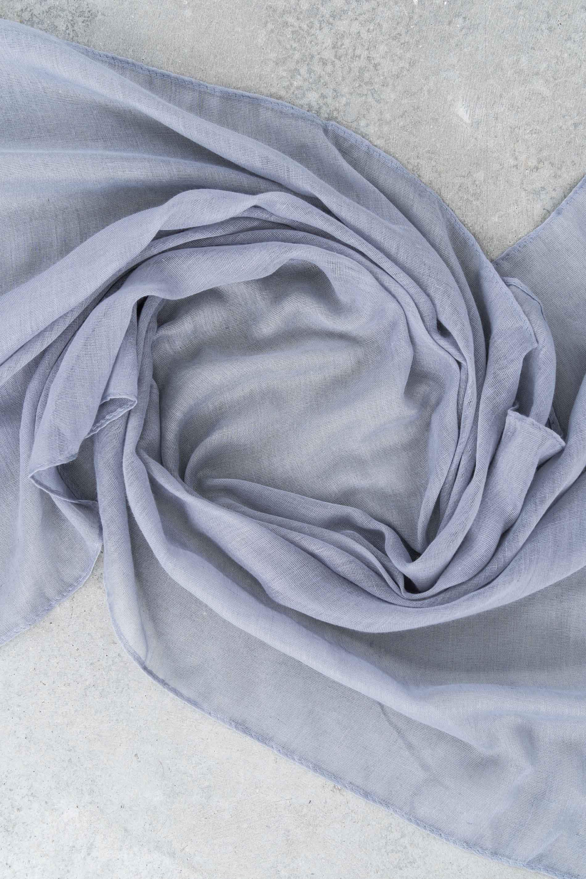 FOULARD BÁSICO COLOR PLOMO
