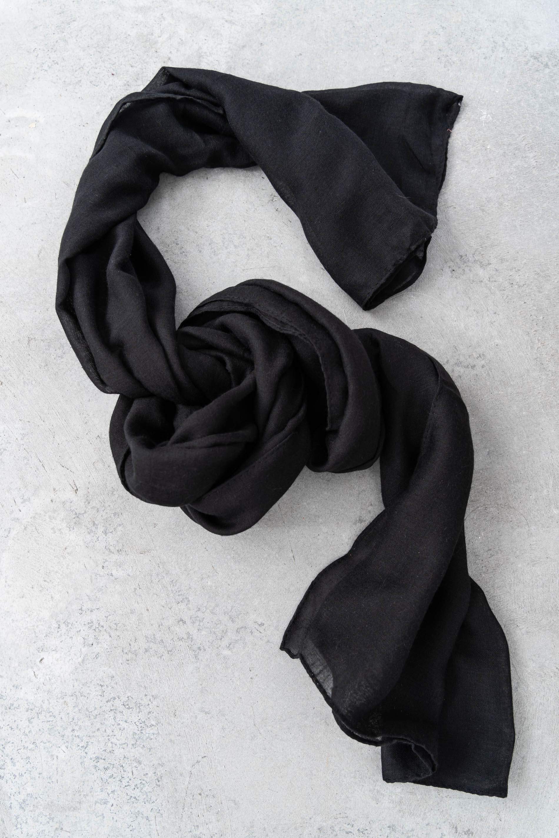 FOULARD BÁSICO COLOR NEGRO