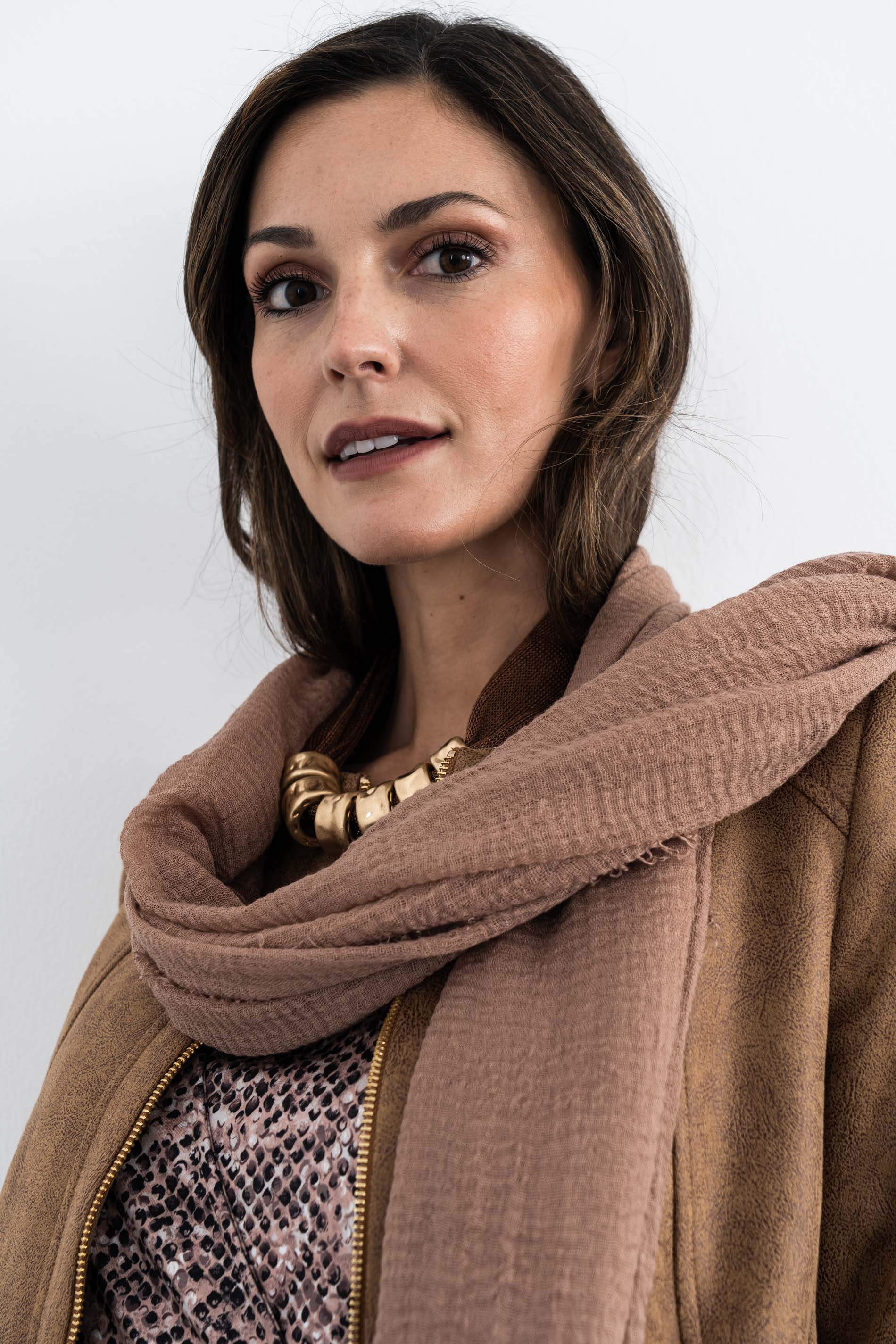 FOULARD BÁSICO RUGOSO COLOR TOSTADO