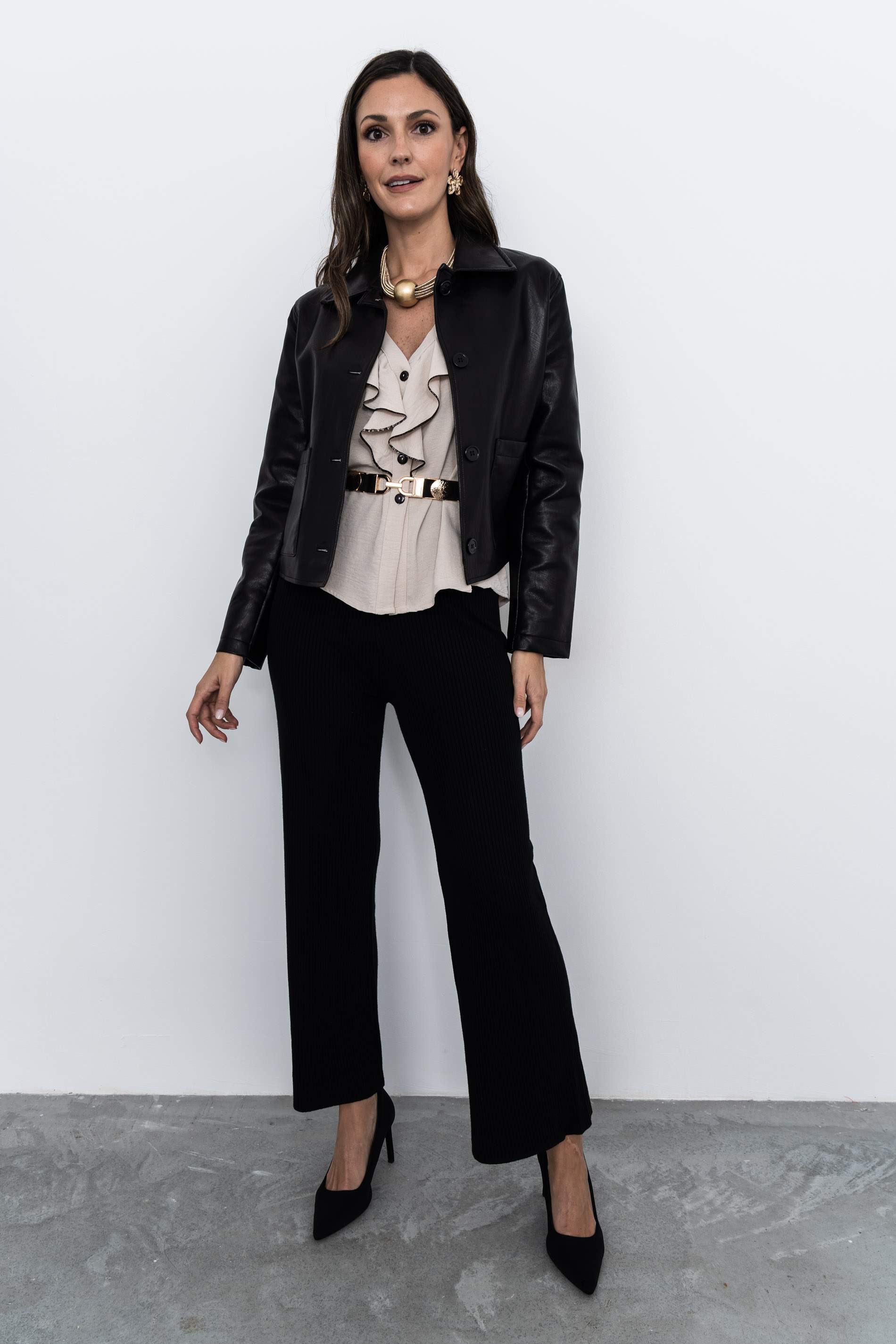 CHAQUETA EFECTO PIEL BOLSILLOS